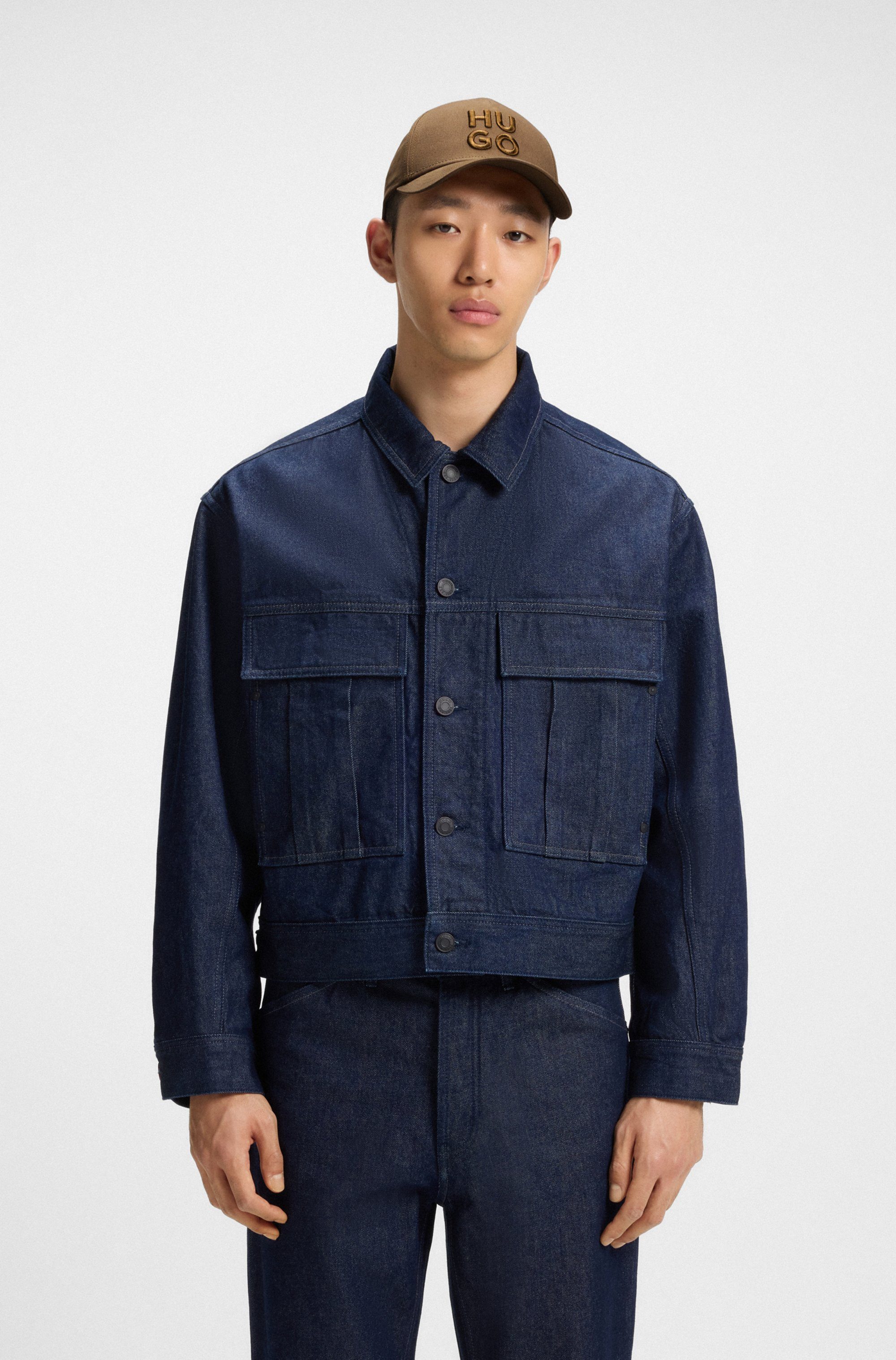 HUGO Fitted Cap Jude-Stacked mit 3D Logostickerei, verstellbarer Verschluss, unisex