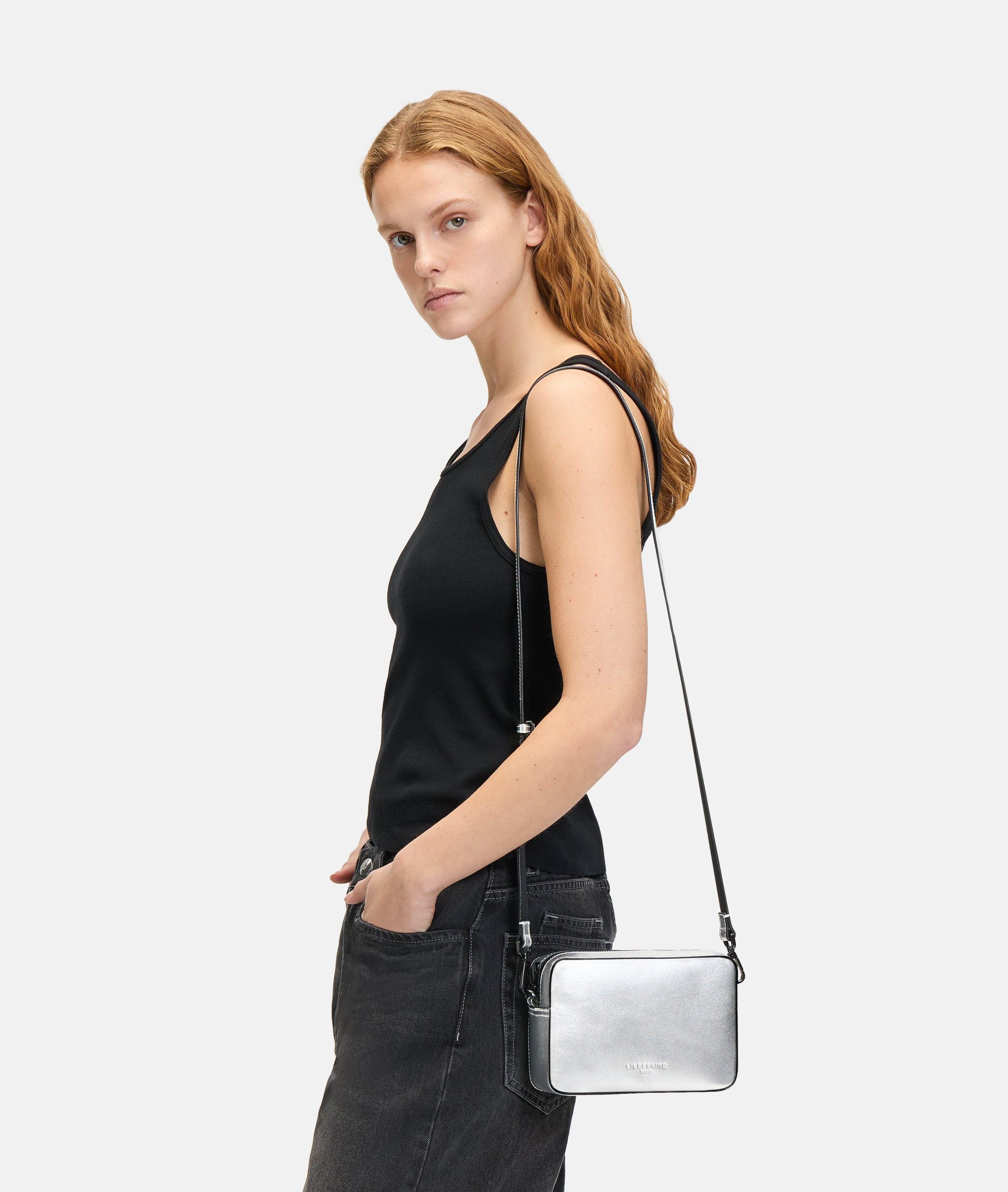 Liebeskind Berlin Umhängetasche Hilla Camera Bag S, Kleine Camera Bag aus Schafsleder