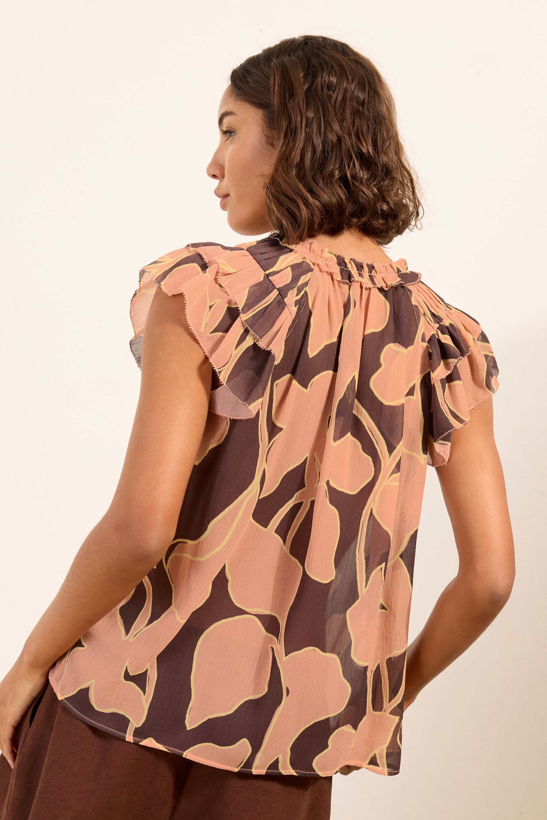 Friends Like These Rüschenbluse Friends Like These Bluse mit Perlendetails (1-tlg)