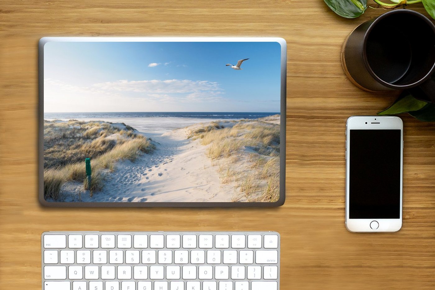 Thumbnail - MuchoWow Laptop-Aufkleber Düne - Möwe - Strand - Meer - Sonne