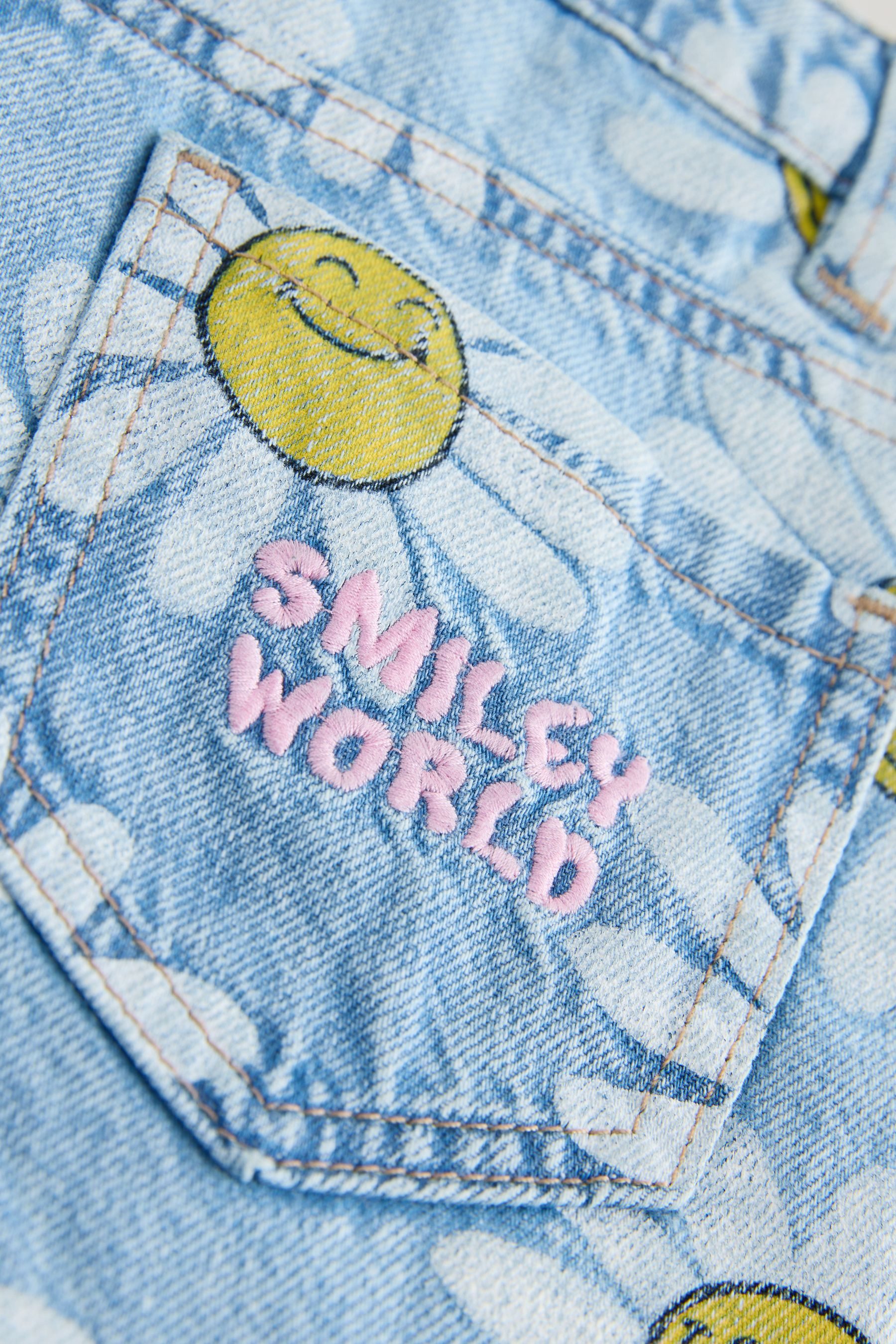 Next Jeansshorts Daisy Denim-Shorts, SmileyWorld® (1-tlg)