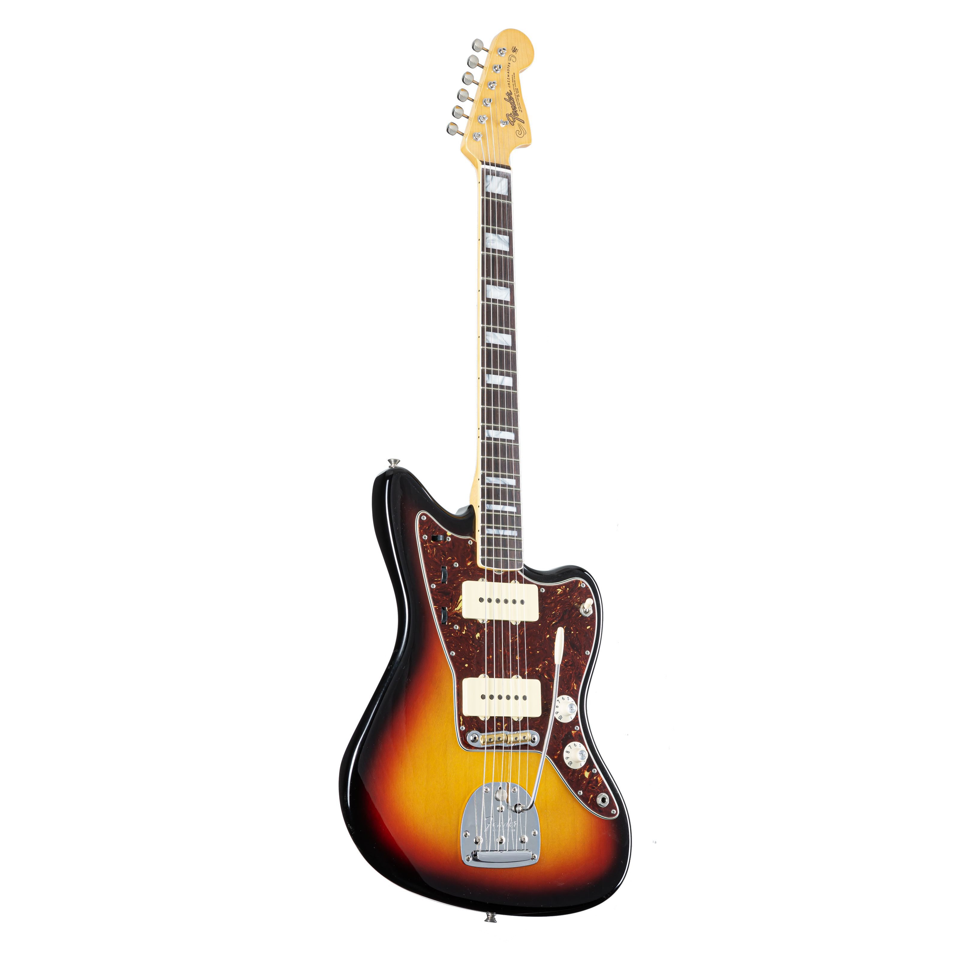 Fender E-Gitarre, E-Gitarren, Premium-Instrumente, 1967 Jazzmaster DLX 3-Color Sunburst Closet Classic - Custom