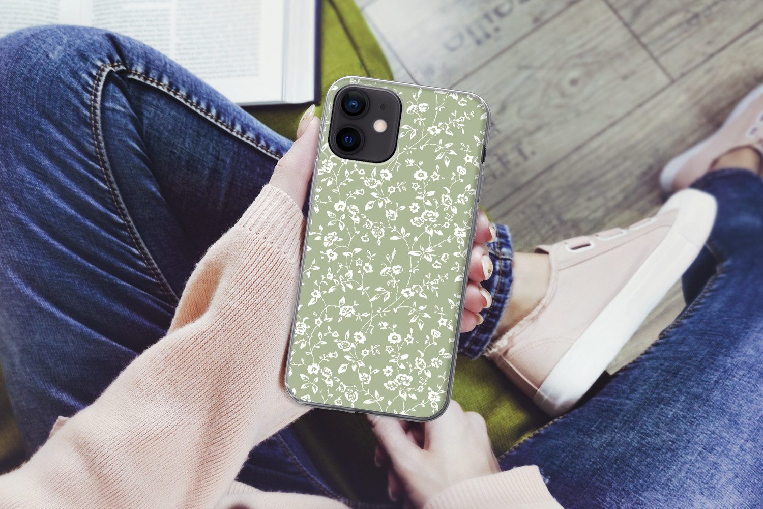 MuchoWow Handyhülle für Apple iPhone 12 mini Blumen - Druck - Grün - Weiß, Smartphone-Bumper, Print, Handy Schutzhülle Dünn