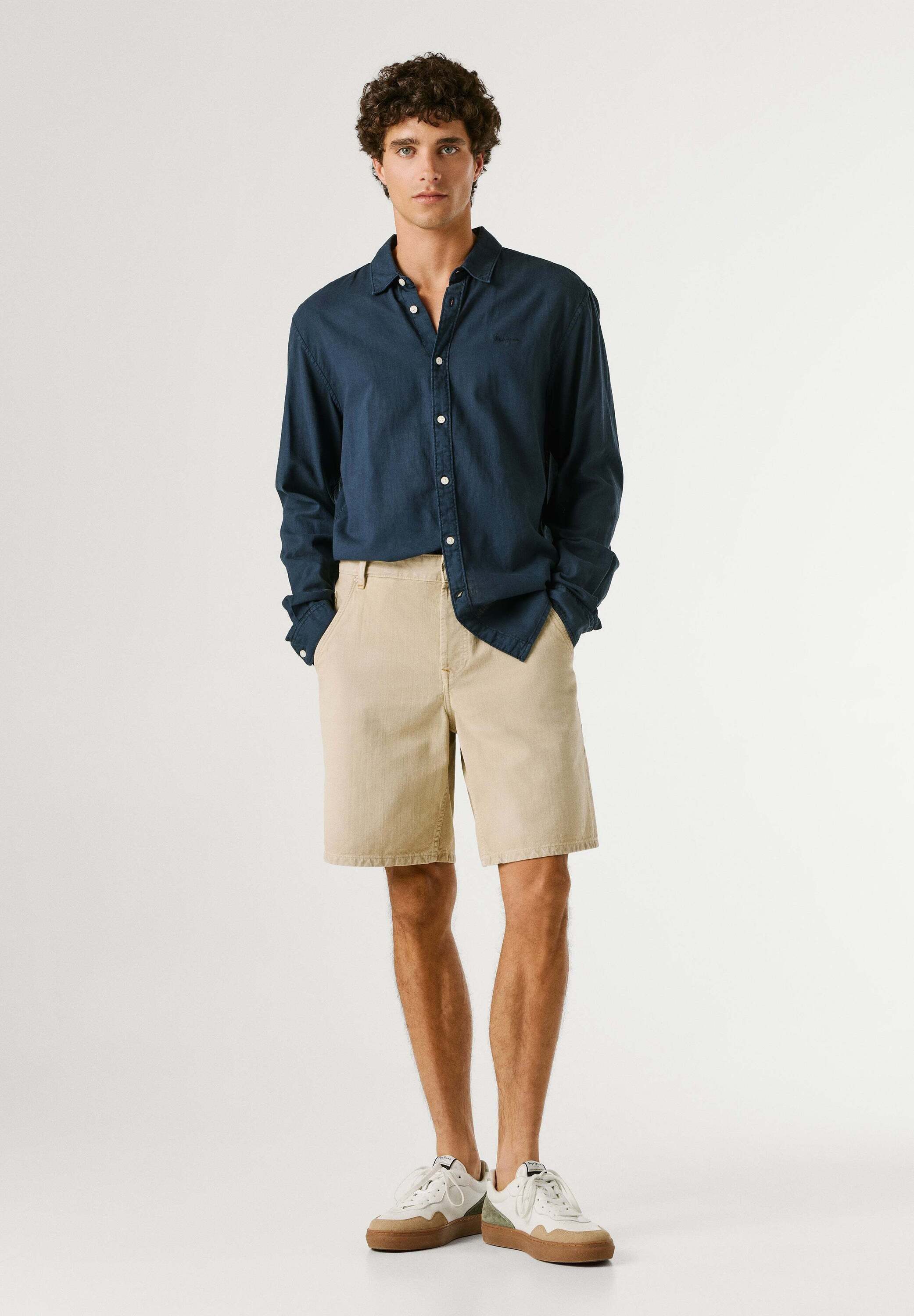 Pepe Jeans Shorts shorts LOOSE TAPERED SHORT HELIX CLR
