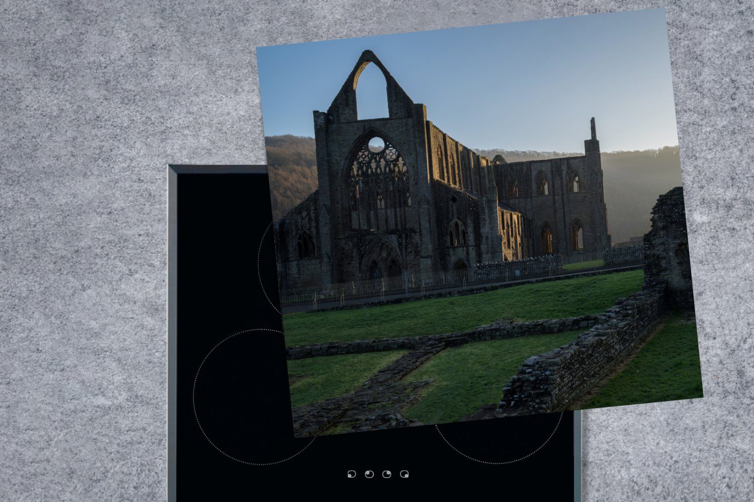 MuchoWow Herdblende-/Abdeckplatte cm, 78x78 tlg), Abbey (1 Vinyl, Ceranfeldabdeckung, in Sonnenaufgang in küche Wales, für Tintern Arbeitsplatte