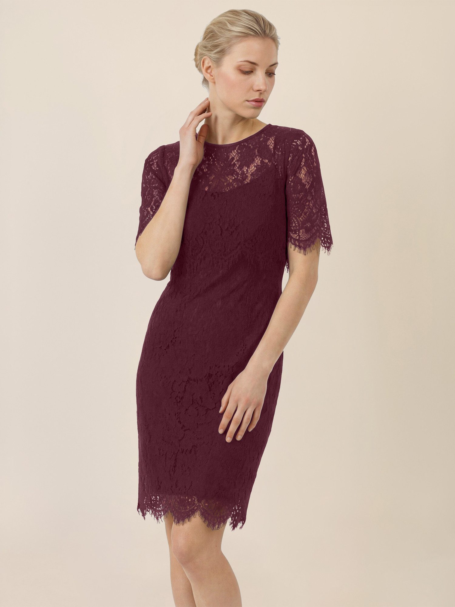 Apart Spitzenkleid Zweiteiliges Spitzenensemble aus Kleid und Bolero