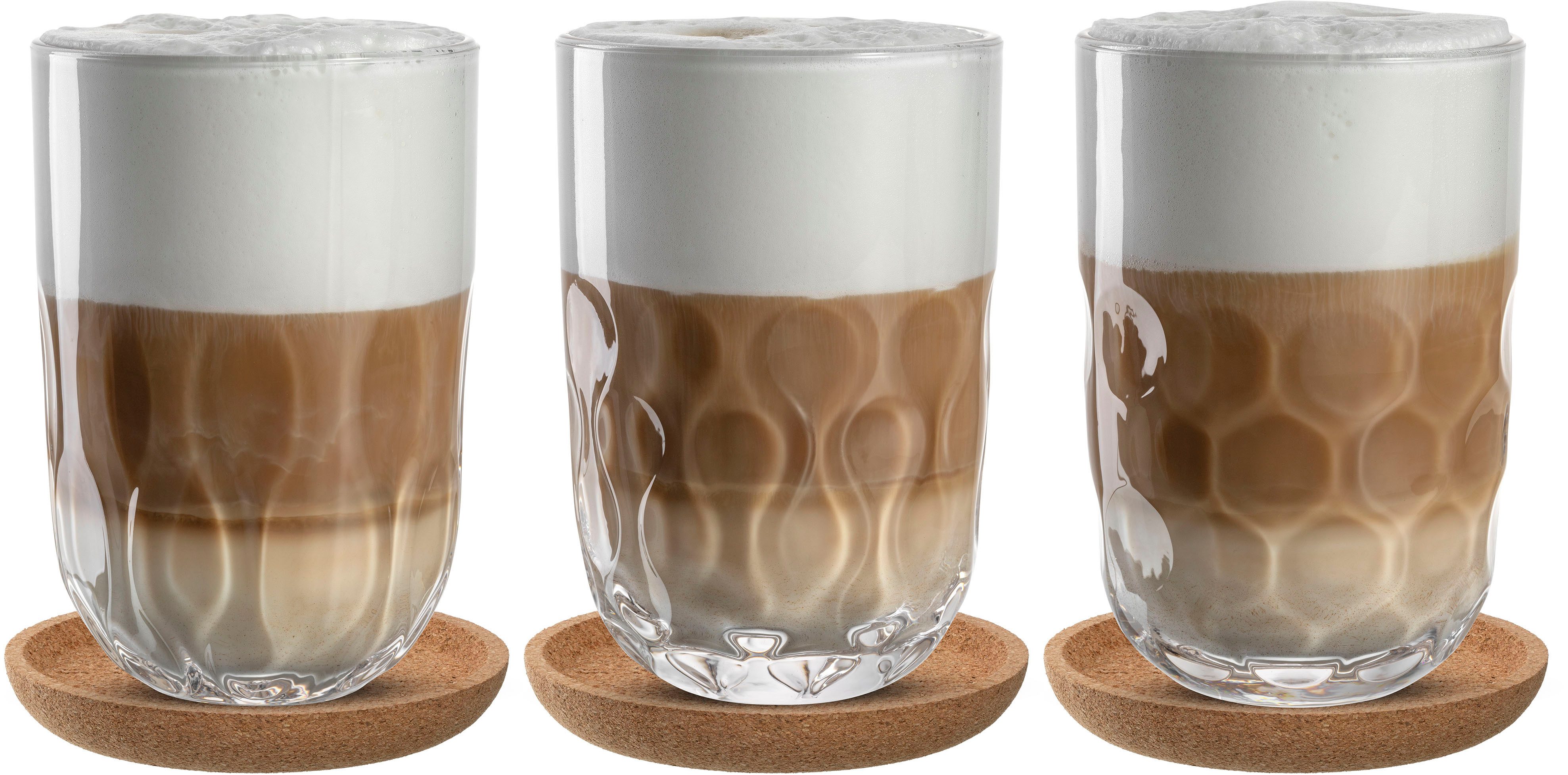 LEONARDO Gläser-Set Latte Macchiato-Set GOCCE, 380 ml, 6-teilig, 6-tlg., Glas, 3 Gläser mit unterschiedlichem Tropfenrelief, inkl. Kork-Untersetzer