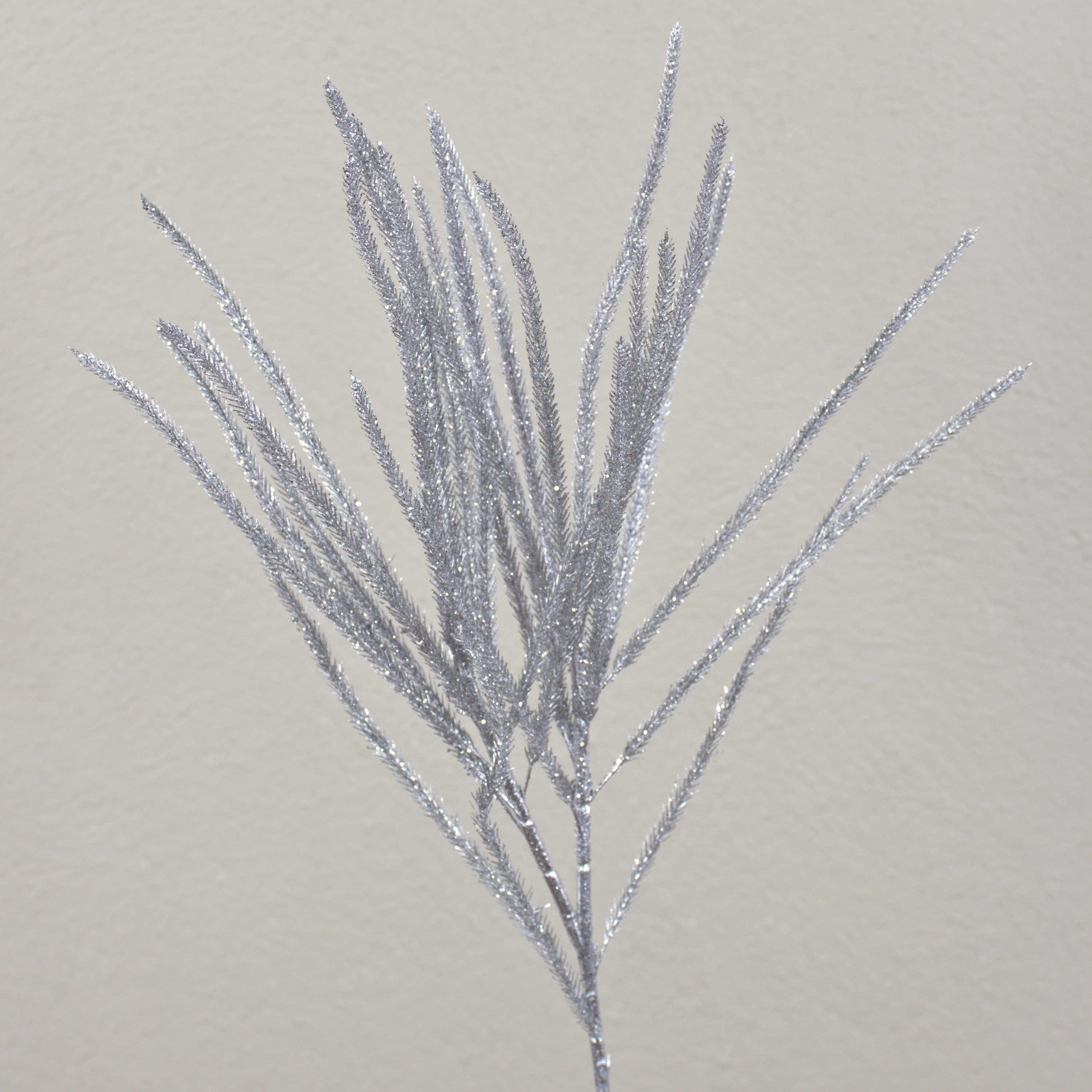 Kunstzweig Kunst Zedernzweig Theobald, Glitzer, Silber, 60cm Zeder, artplants, Höhe 60.0 cm
