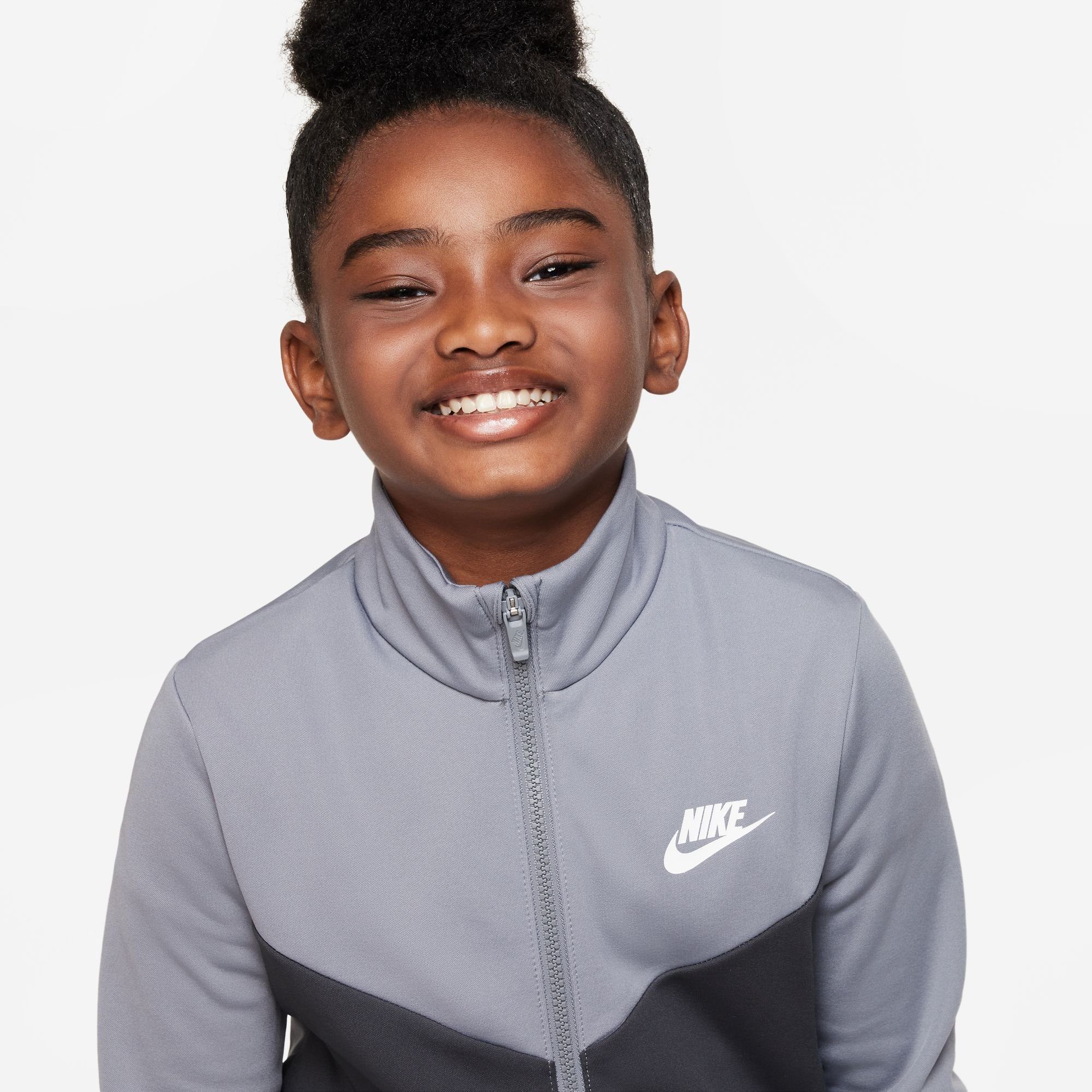 Nike Sportswear SMOKE GREY/ANTHRACITE/WHITE TRACKSUIT Trainingsanzug KIDS' BIG