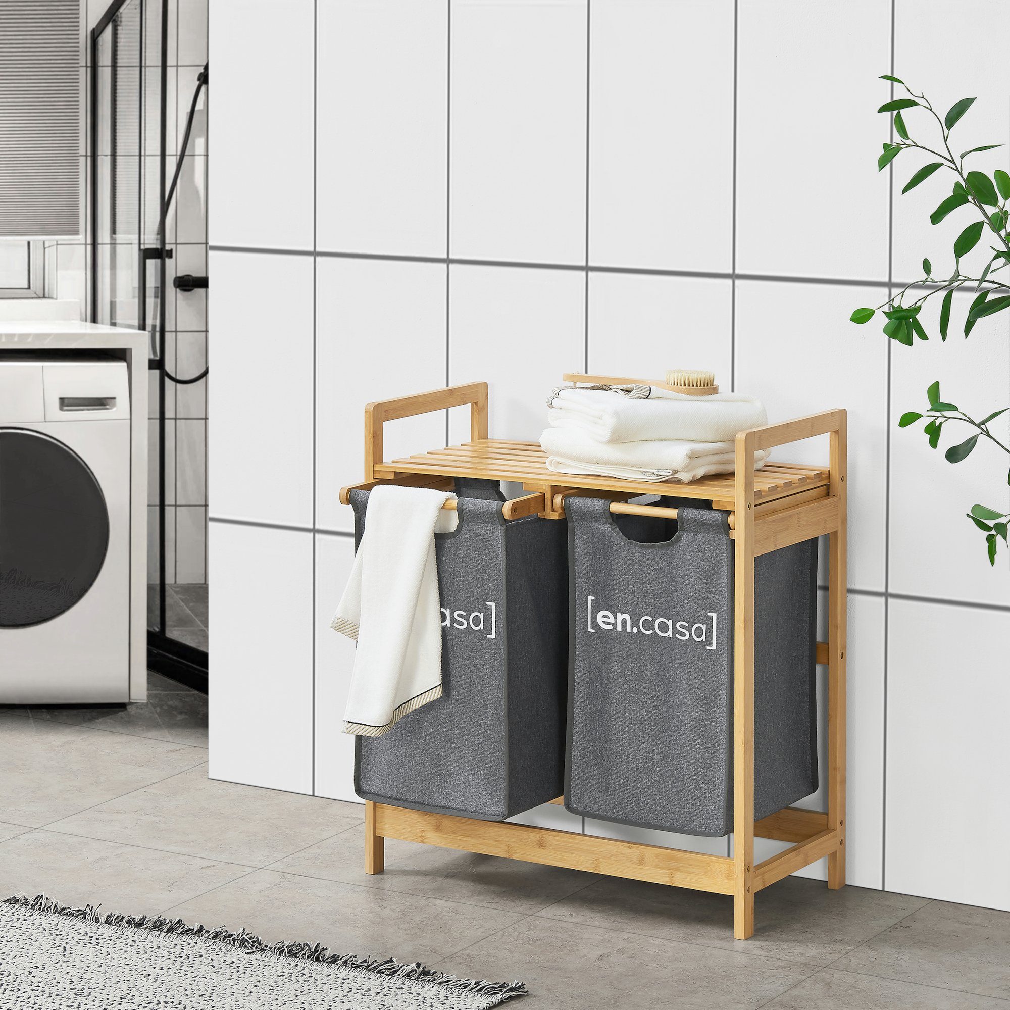 en.casa Badregal, »Kärkölä« Wäscheständer mit 2 Waschsäcken ausziehbar Bambus Natur/Grau