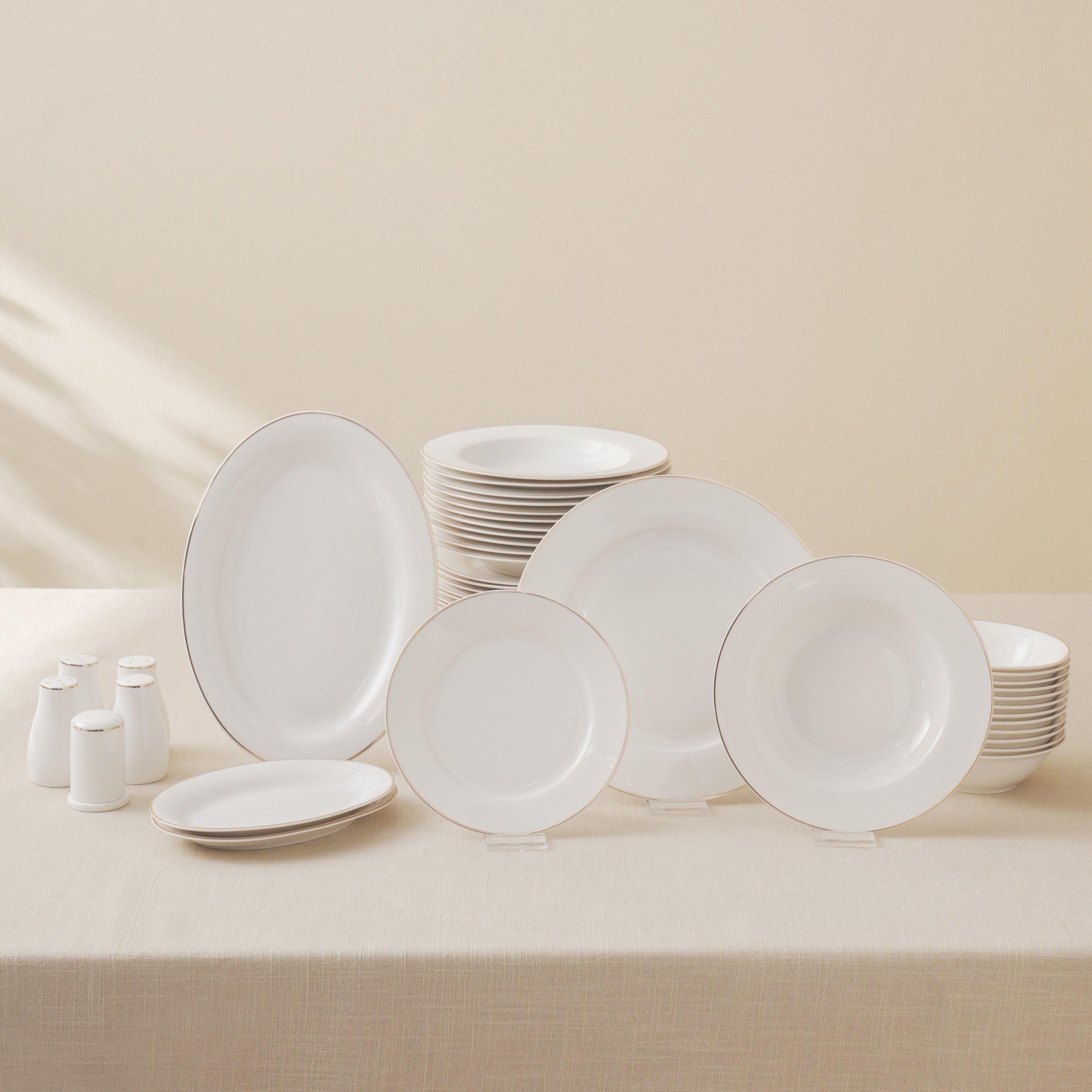 Karaca Geschirr-Set, 12 Personen, Knochenporzellan (Bone China)