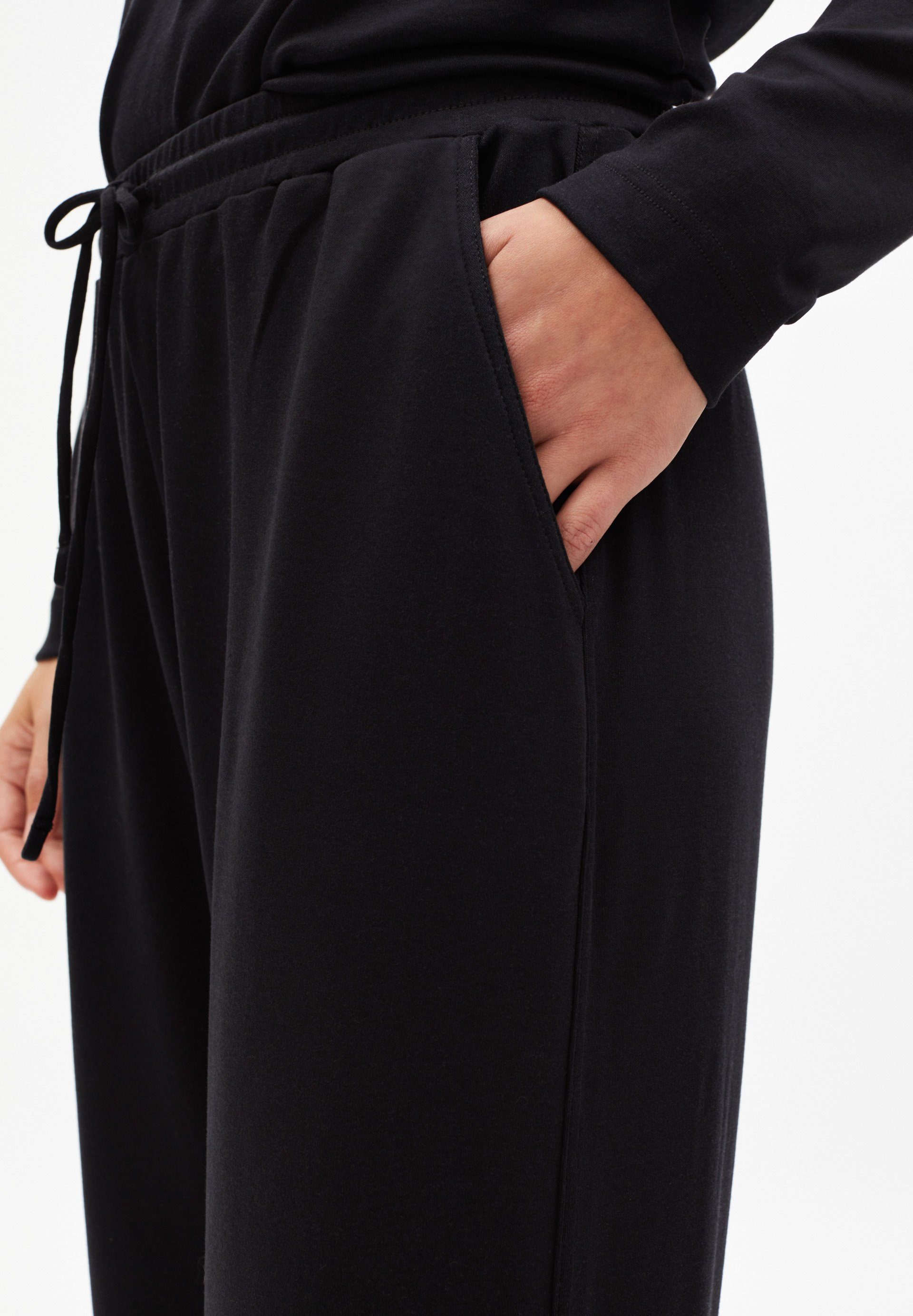 Stoffhose Details black Damen KAAIA Keine (1-tlg) Armedangels