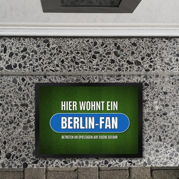 Fußmatte Hier wohnt ein Berlin Fan Fußmatte mit Rasen Motiv Fußball Tor Verein, speecheese