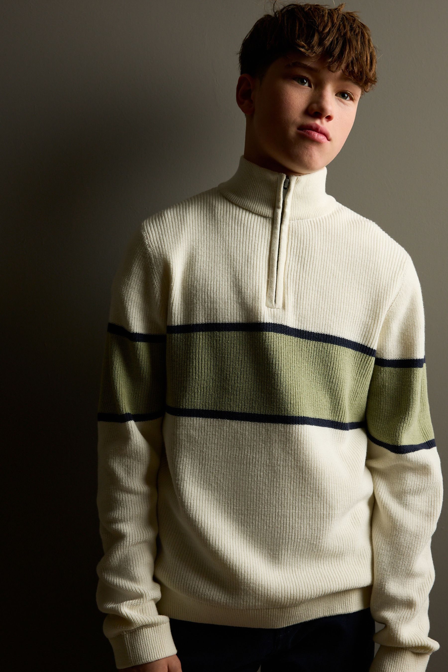 Next Troyer Strick-Troyer mit Farbblock-Design und RV (1-tlg)