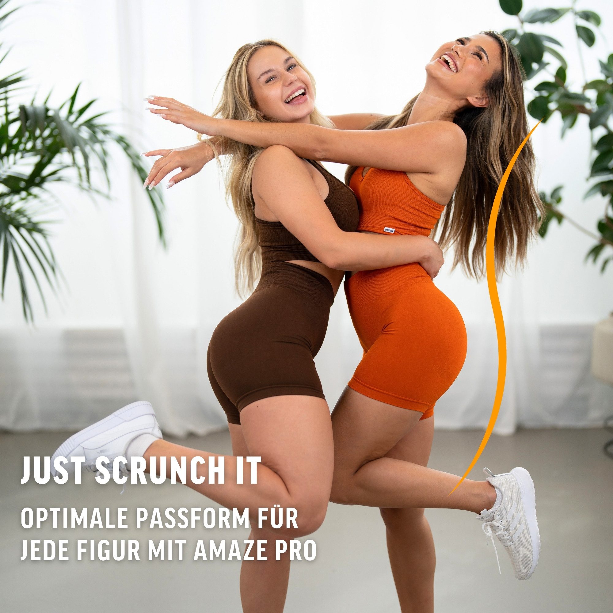 Smilodox Shorts Amaze Pro, Shaped Fit Push Up Booty Radlerhose V-Shape Seamless High Waist Hotpants Scrunch-Effekt Squatproof Gym Yoga Alltag