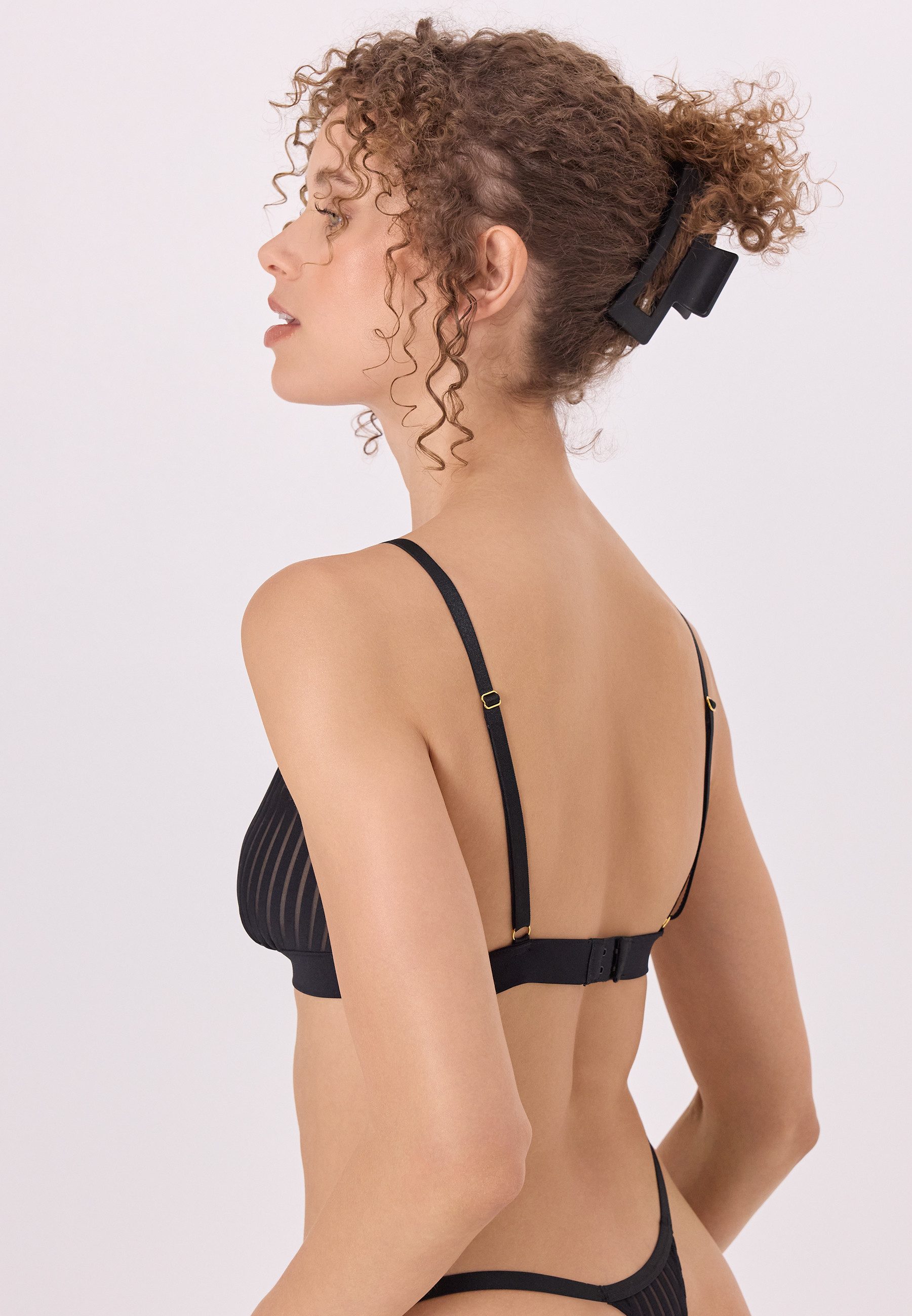 LSCN by LASCANA Bralette (1-tlg) mit transparenten, grafischen Streifen