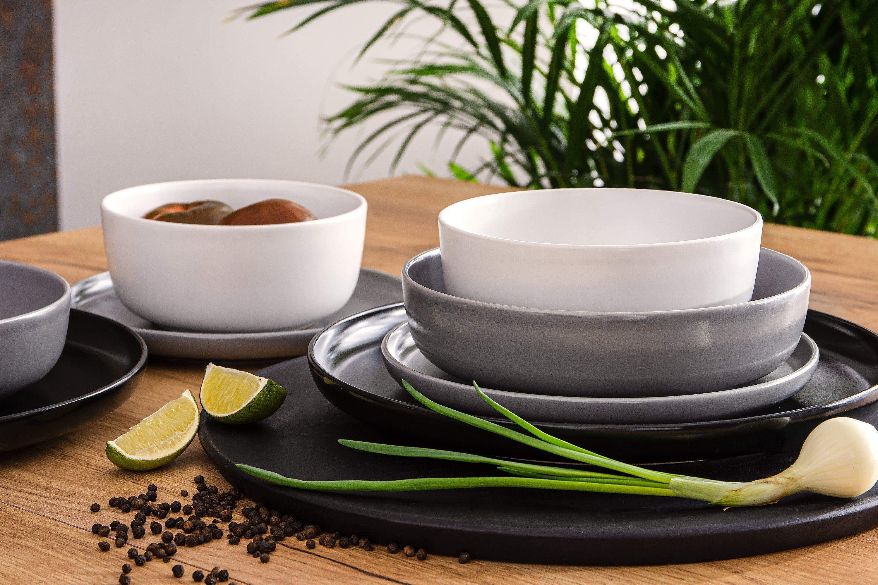 KONSIMO® Kombiservice VICTO Geschirrset hergestellt in der EU (24-tlg), 6 Personen, Steingut, spülmaschinengeeignet, mikrowellengeeignet, mehrfarbig, matt