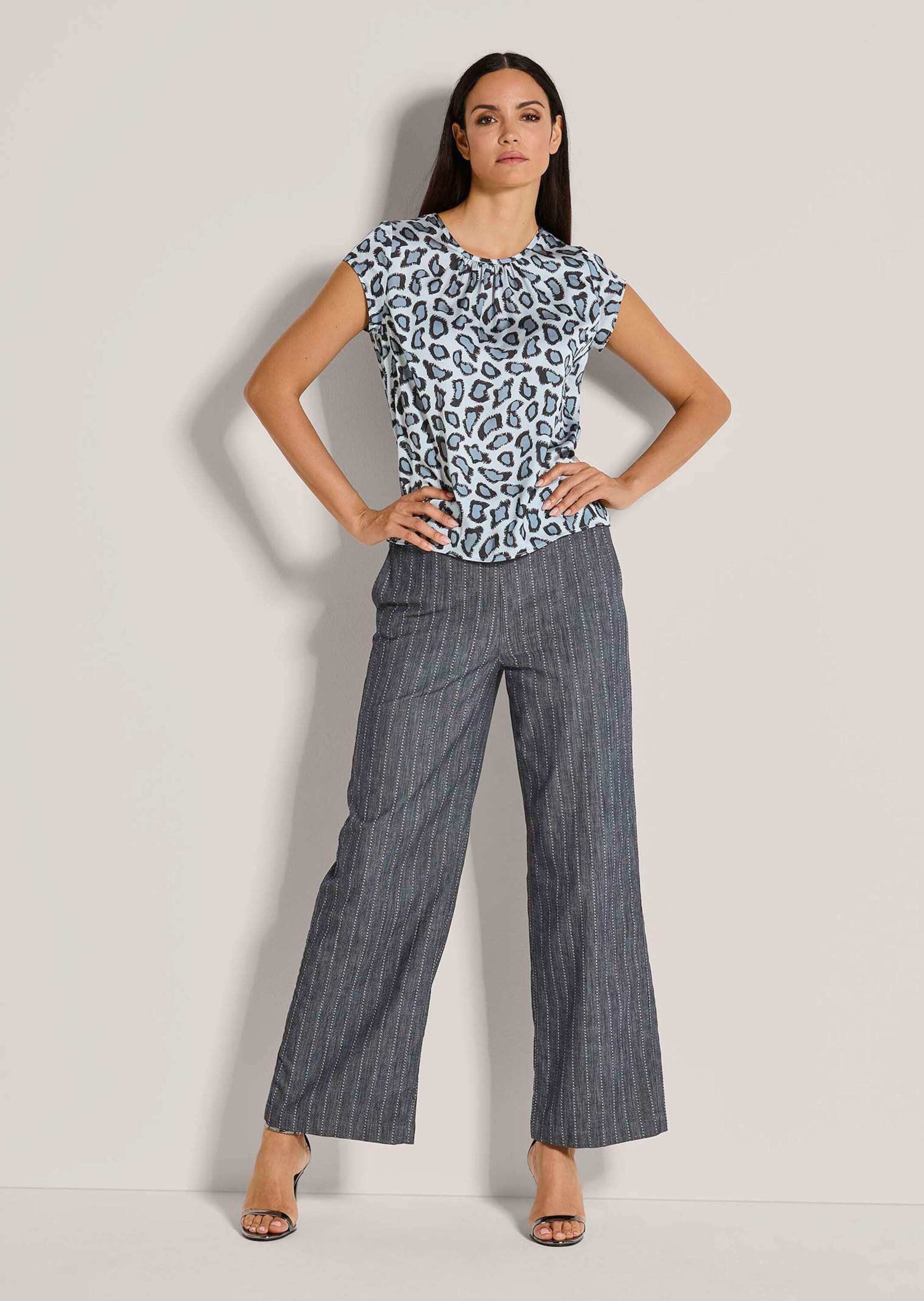 MADELEINE Kurzarmbluse Rundhals-Bluse mit Unikat-Print günstig online kaufen