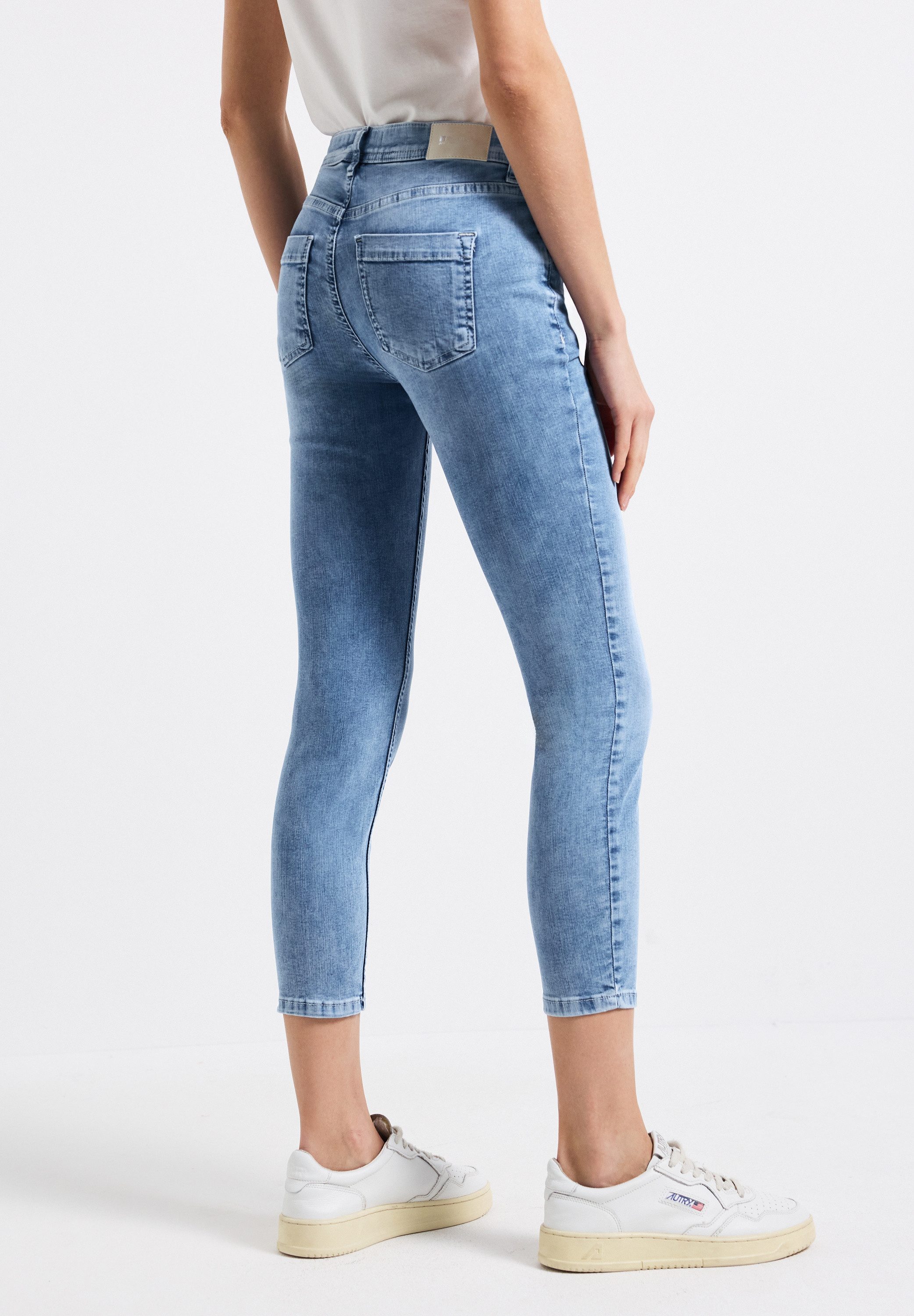 STREET ONE Slim-fit-Jeans softer Materialmix
