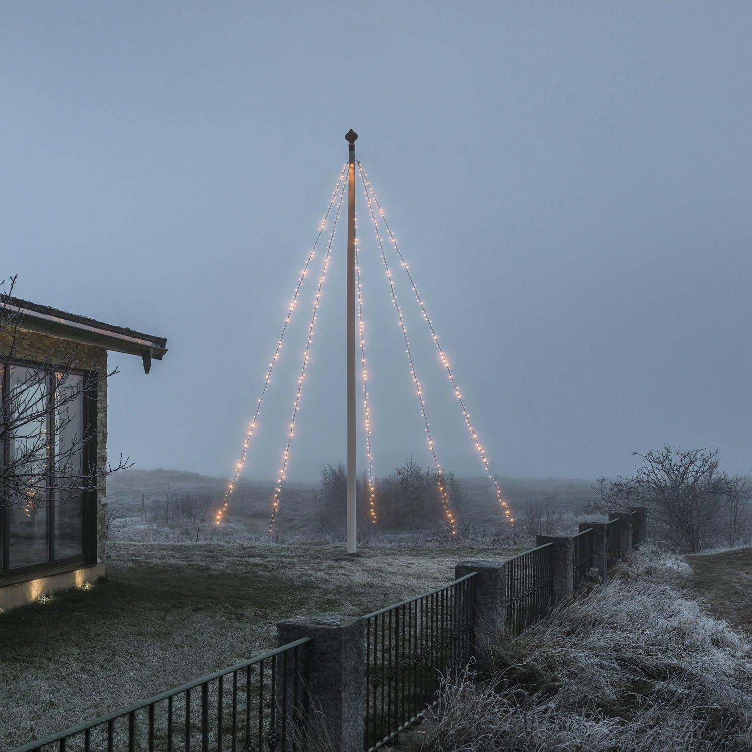 KONSTSMIDE LED-Baummantel LED Baummantel für Fahnenmast 5 Stränge 500 bernstein LED 5m, 500-flammig