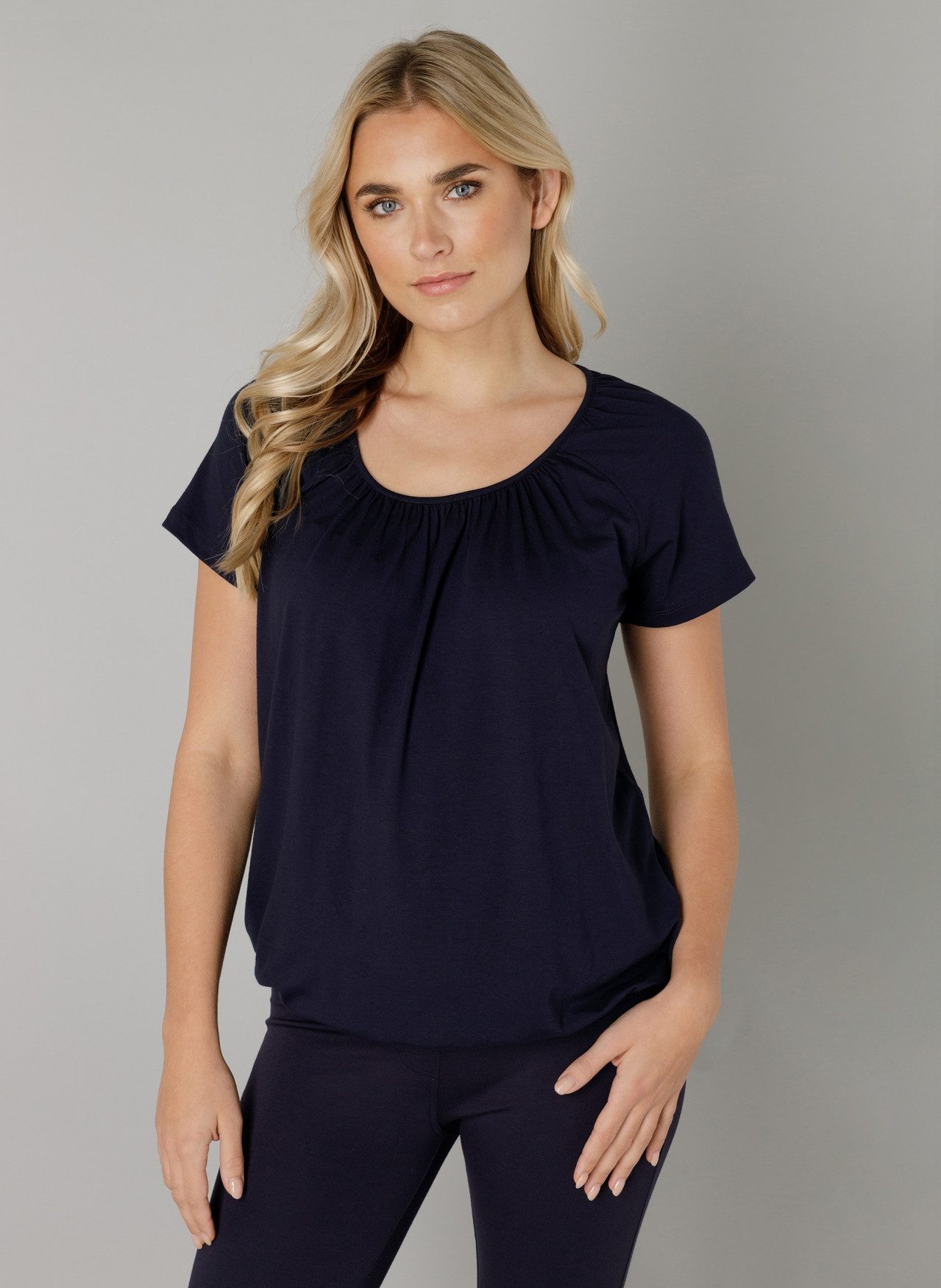 Base Level T-Shirt Yona mit Raffung günstig online kaufen