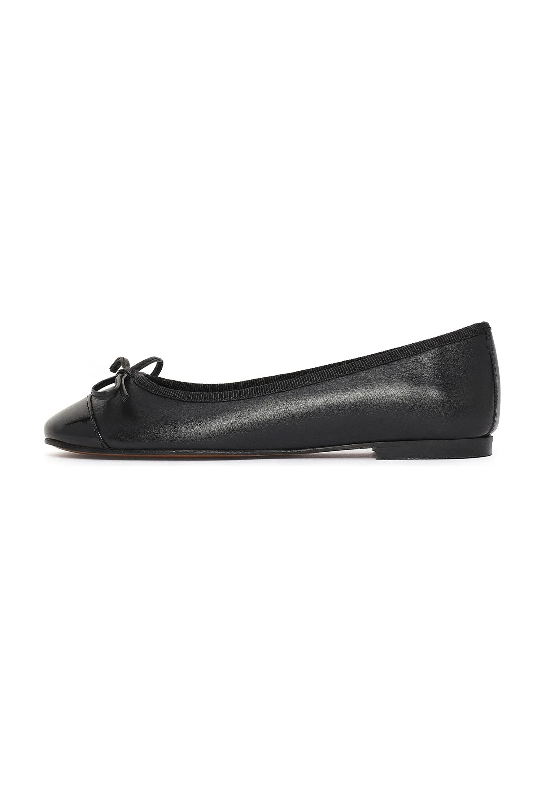 Ballerinas aus Leder Ballerina