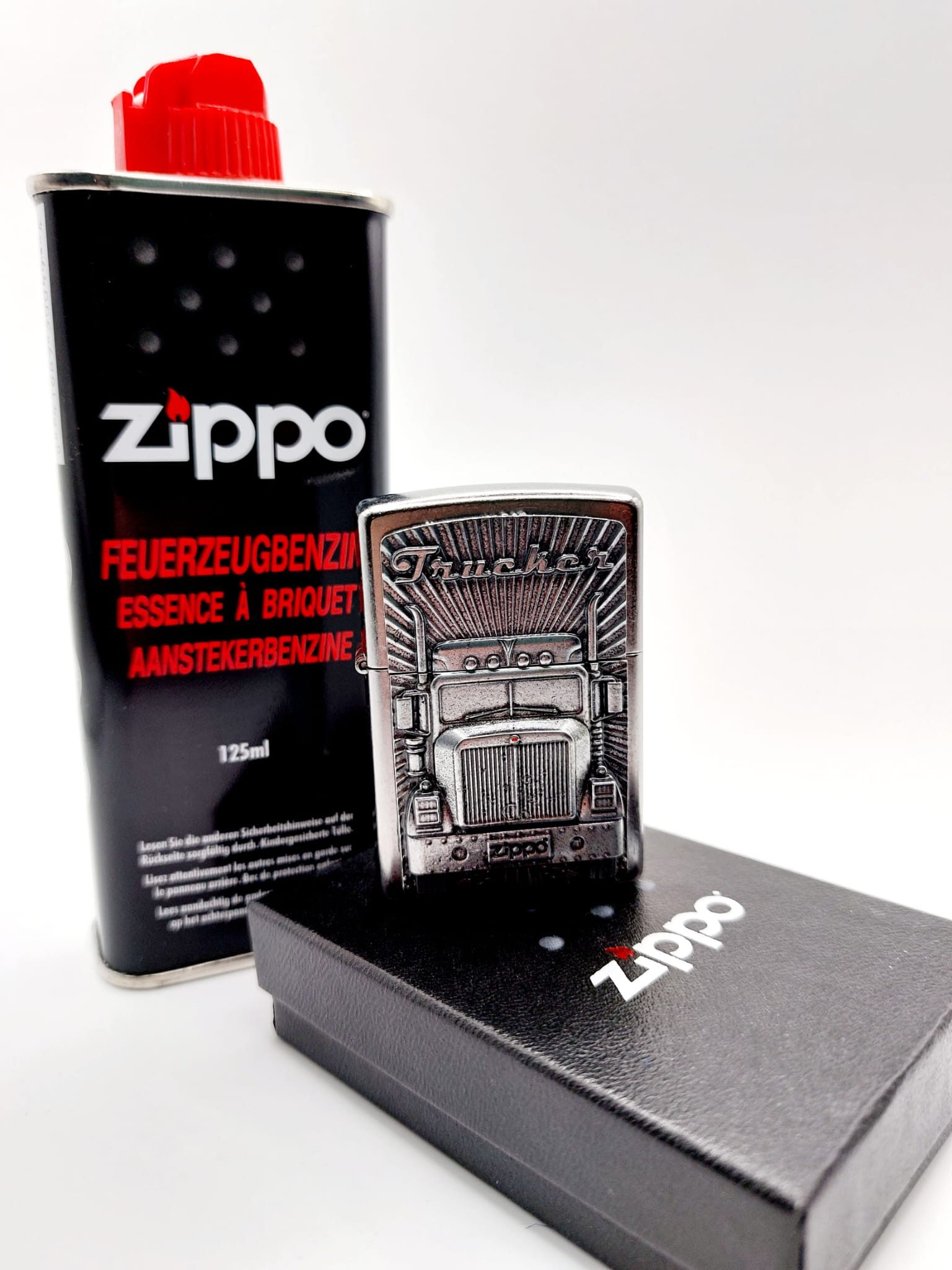 Zippo Feuerzeuge Trucker Emble LKW Street Chrome windfestes Feuerzeug (inkl. original Zippo Benzin), in einer Geschenkbox verpackt