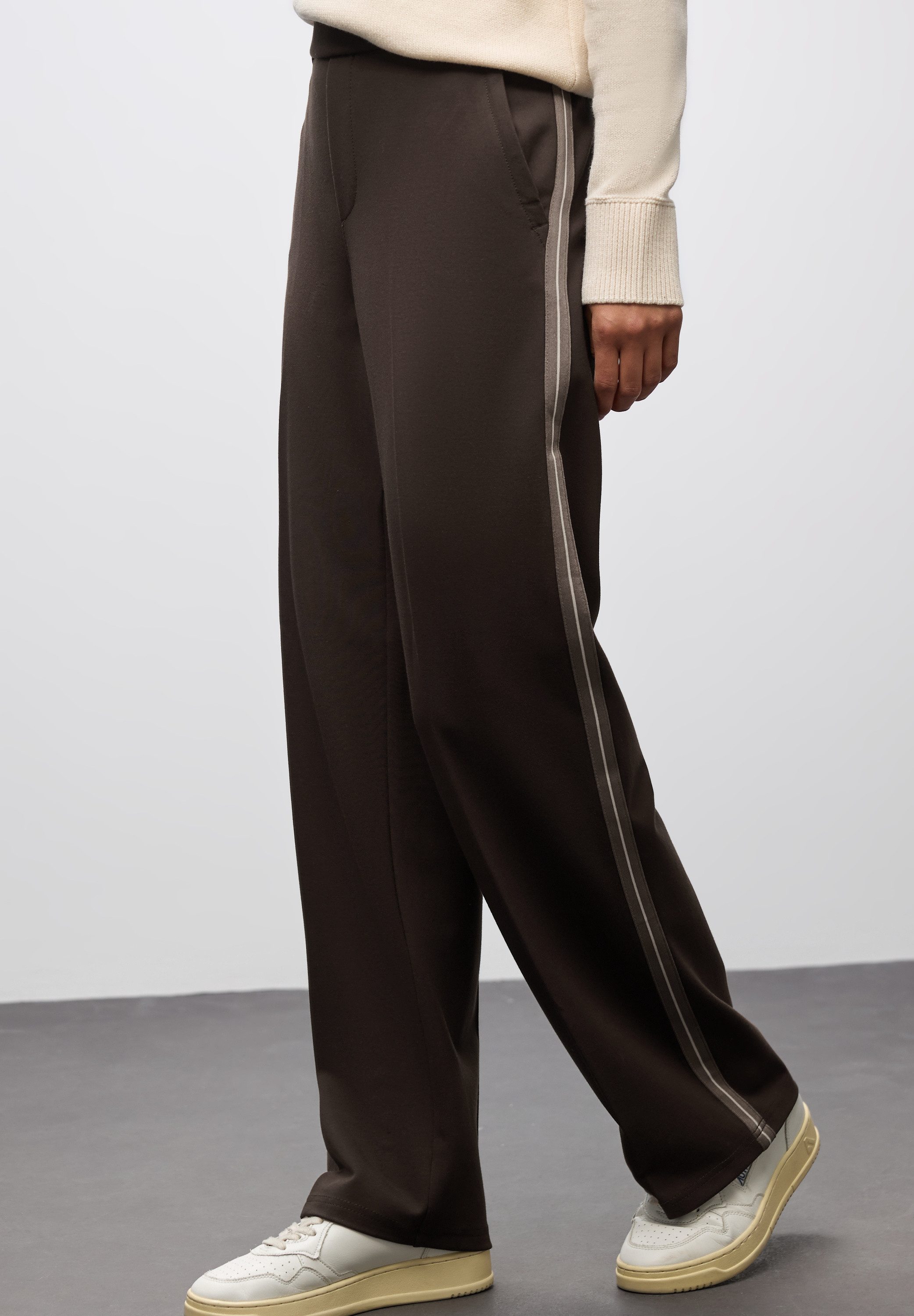 STREET ONE Stoffhose mit Galonstreifen und aus Viskose mit Elasthan günstig online kaufen