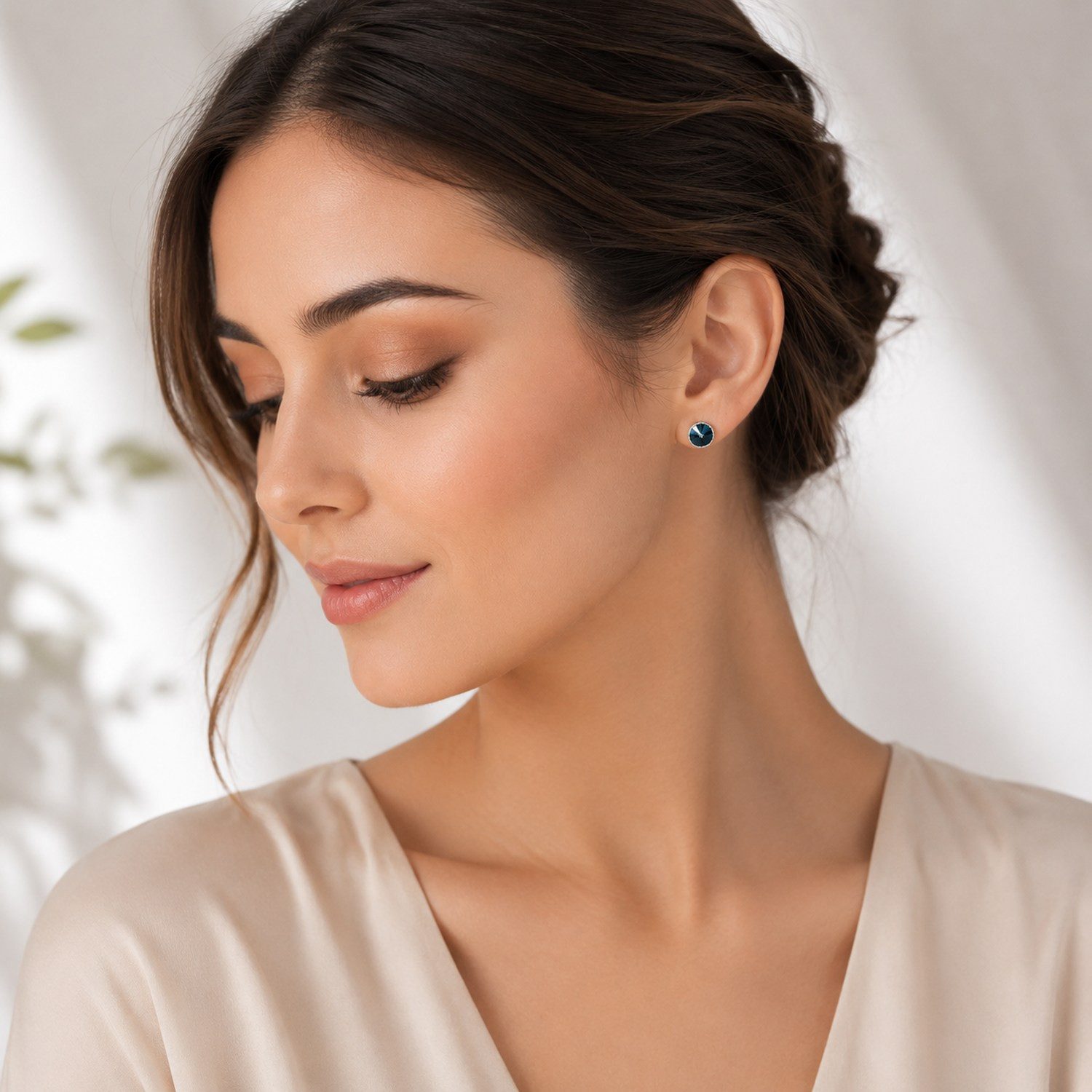 LUISIA® Paar Ohrstecker LUISIA® Solitär Ohrstecker "Joy" mit Kristallen von Swarovski®, Viele Farben verfügbar – Bild 2 von 5