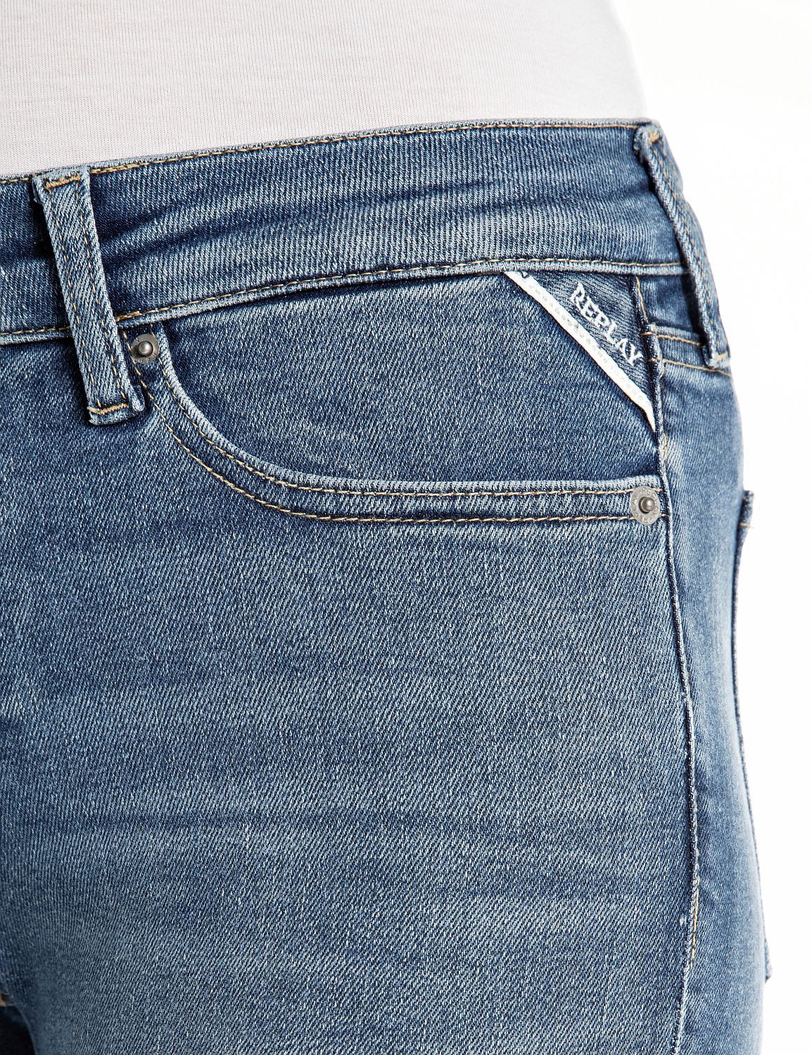 Replay Bootcut-Jeans NEW LUZ mit gesticktem R an der Gesäßtasche
