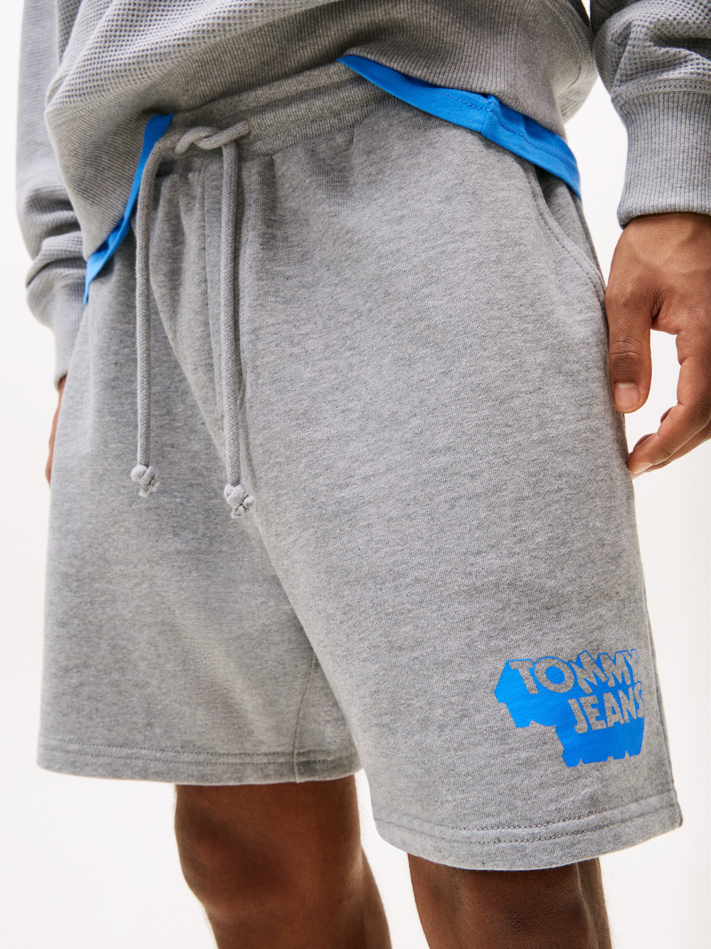 Tommy Jeans Sweatshorts TJM RLX STACK LOGO SWEATSHRT EXT Mit Kordelzug günstig online kaufen