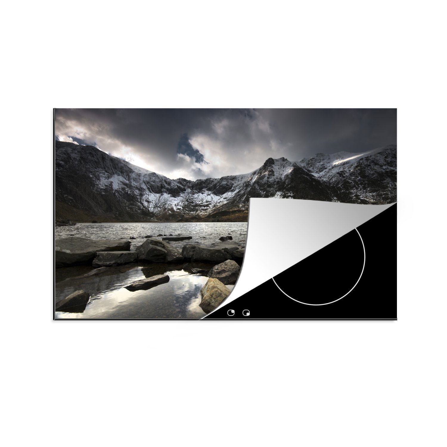 MuchoWow Herdblende-/Abdeckplatte Schneebedeckte Berge im Winter in Snowdonia, Vinyl, (1 tlg), 83x51 cm, Ceranfeldabdeckung, Arbeitsplatte für küche