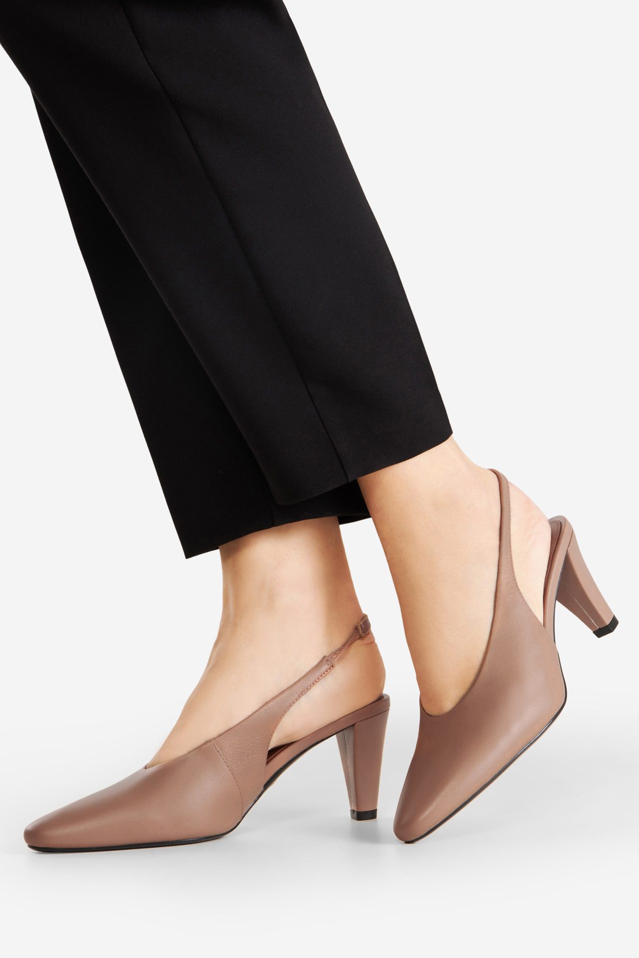 GINO ROSSI Gino Rossi DREW‑LT766‑91 – Damen-Pumps aus Leder in Beige Pumps Stabiler Absatz, elegant, weiches Innenmaterial