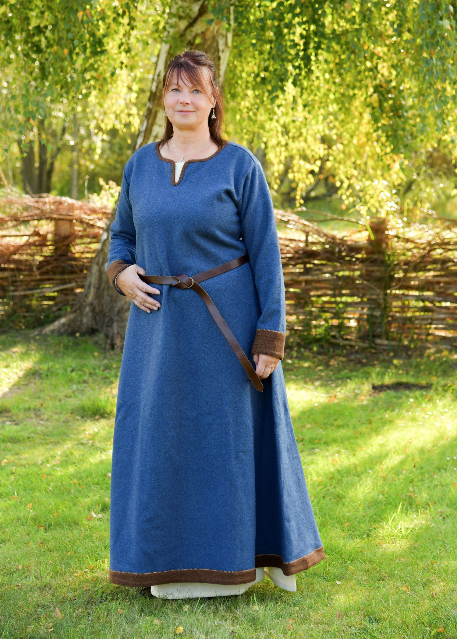 Burgfräulein-Kostüm Wikinger Wollkleid blau-braun, „Lykka“ XL