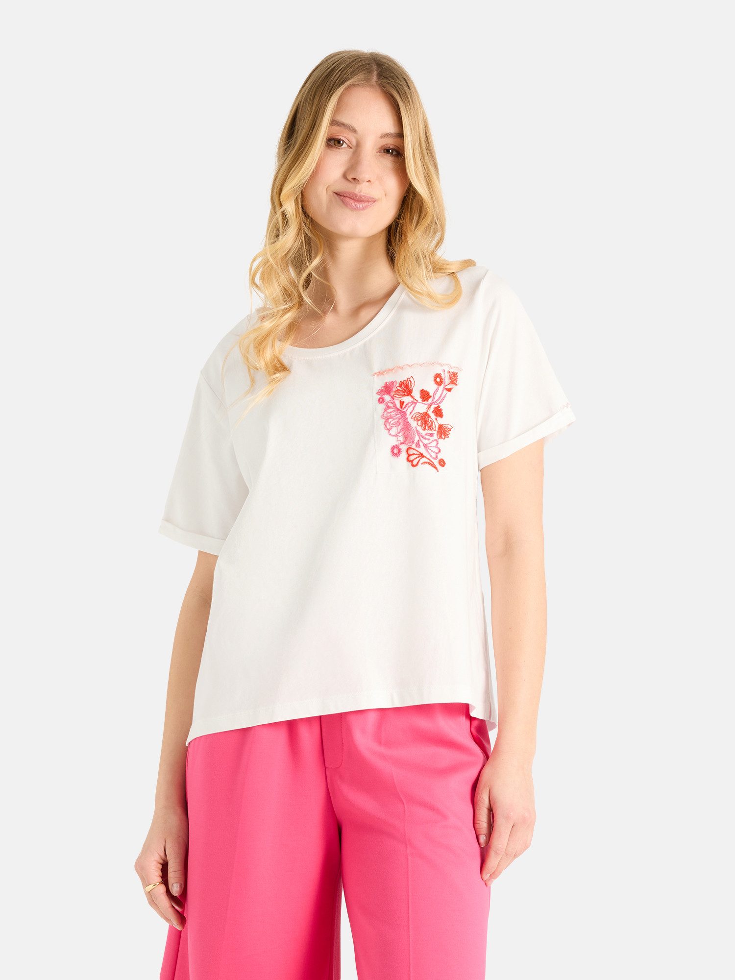 Lieblingsstück T-Shirt TuliaL mit verzierter Brusttasche, Rundhals, bestickt