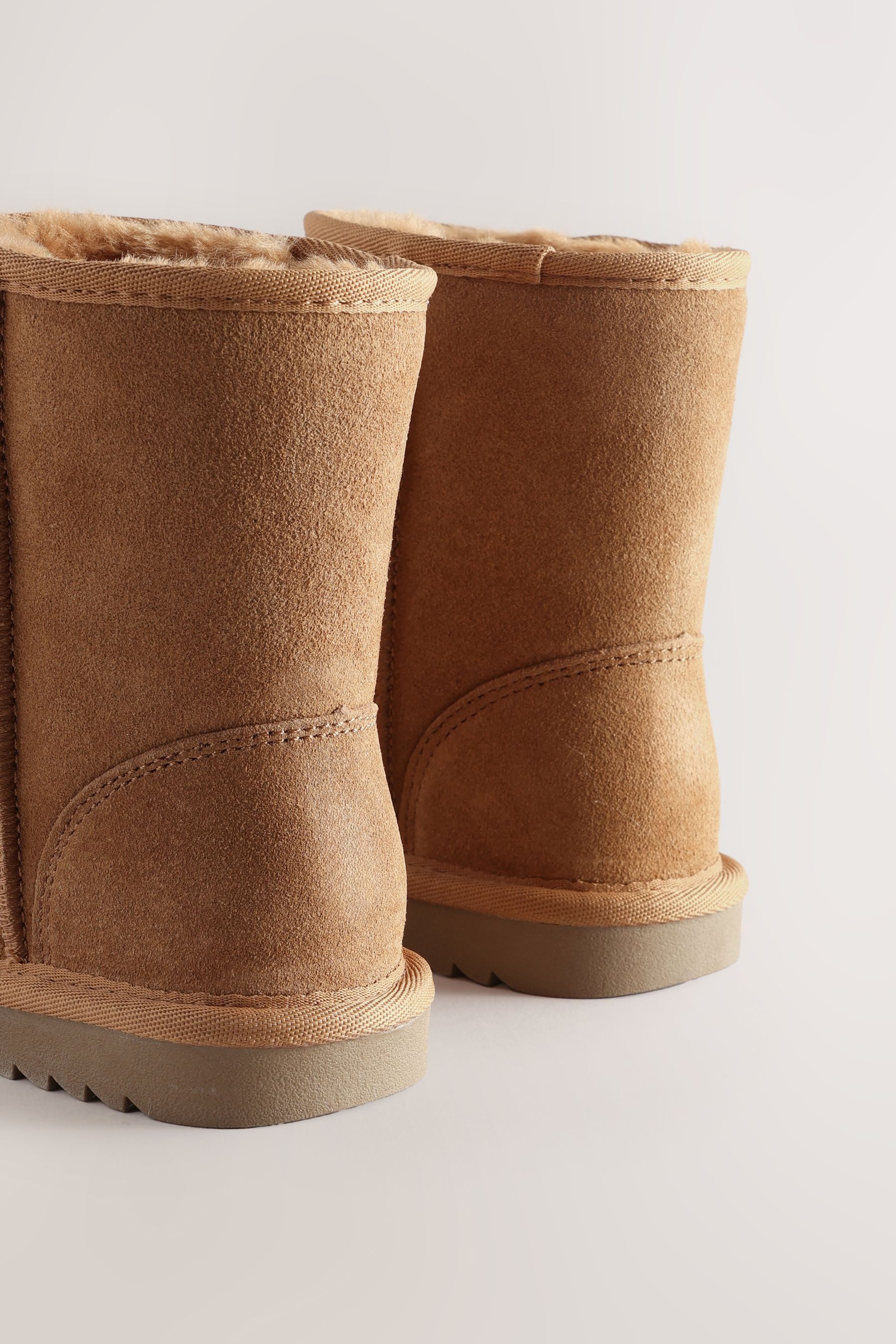 Next Hohe Schlupfstiefel aus Veloursleder Schlupfboots – Bild 3 von 5