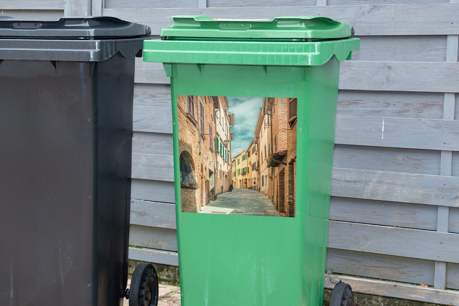 Abfalbehälter Mülltonne, (1 Container, Fahrspur St), Wandsticker alten im Mülleimer-aufkleber, Italien MuchoWow Sticker,
