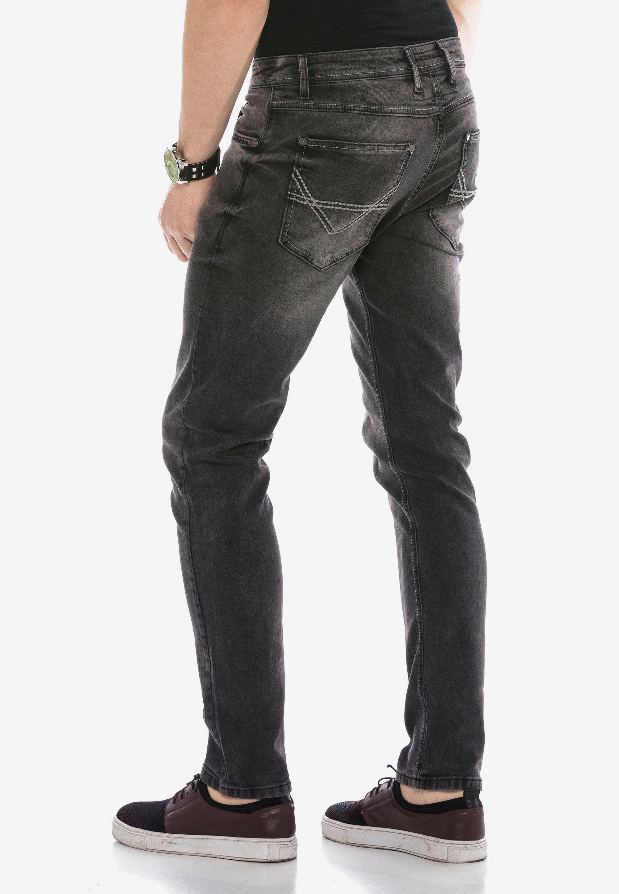 schwarz Passform Slim-Straight Cipo Bequeme & Fit mit optimaler in Baxx Jeans