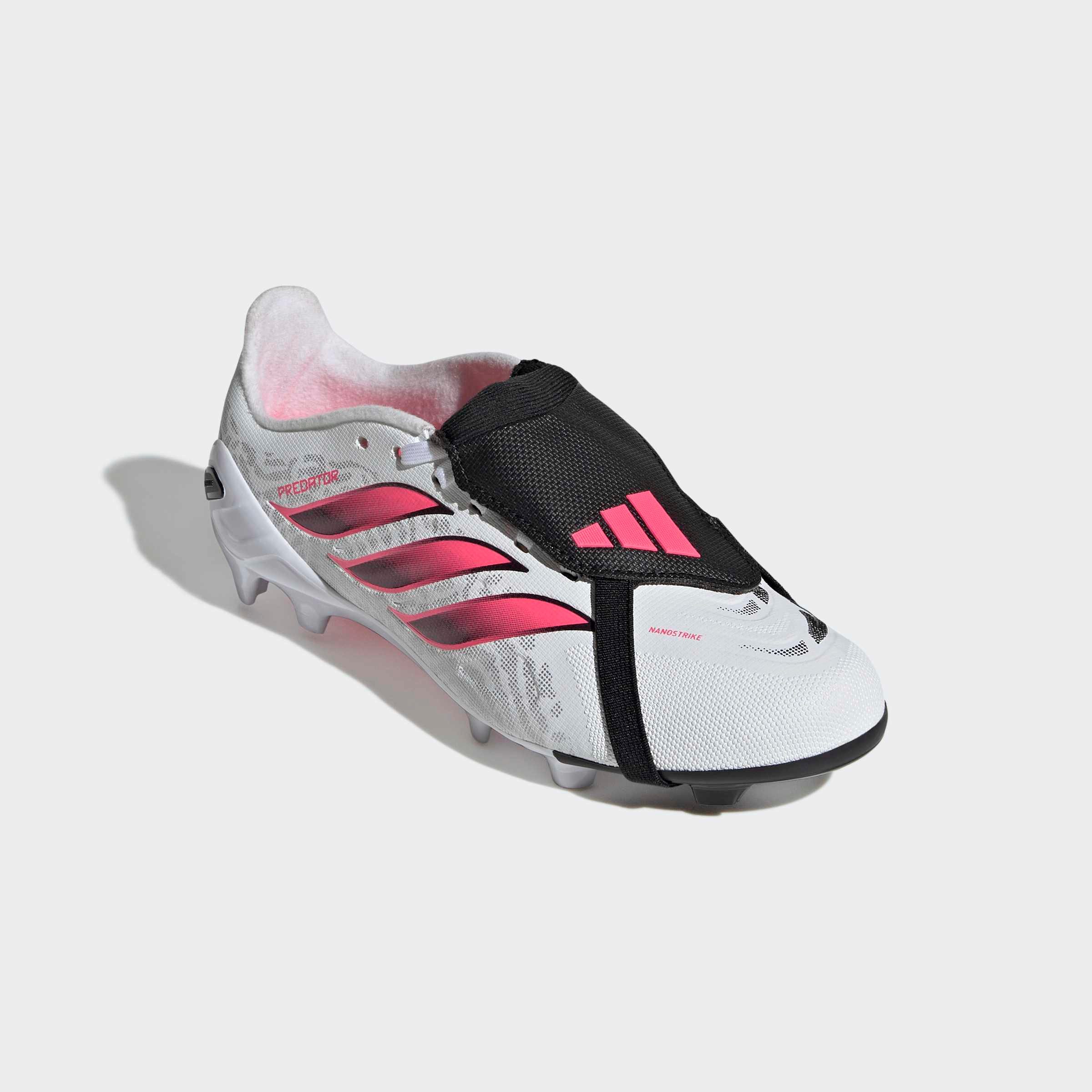 adidas Performance PREDATOR LEAGUE KIDS, FESTE BÖDEN, UMSCHLAGBARE ZUNGE Fußballschuh für Rasen und feste Böden, Jugendliche & Kinder, gespielt bei der WM