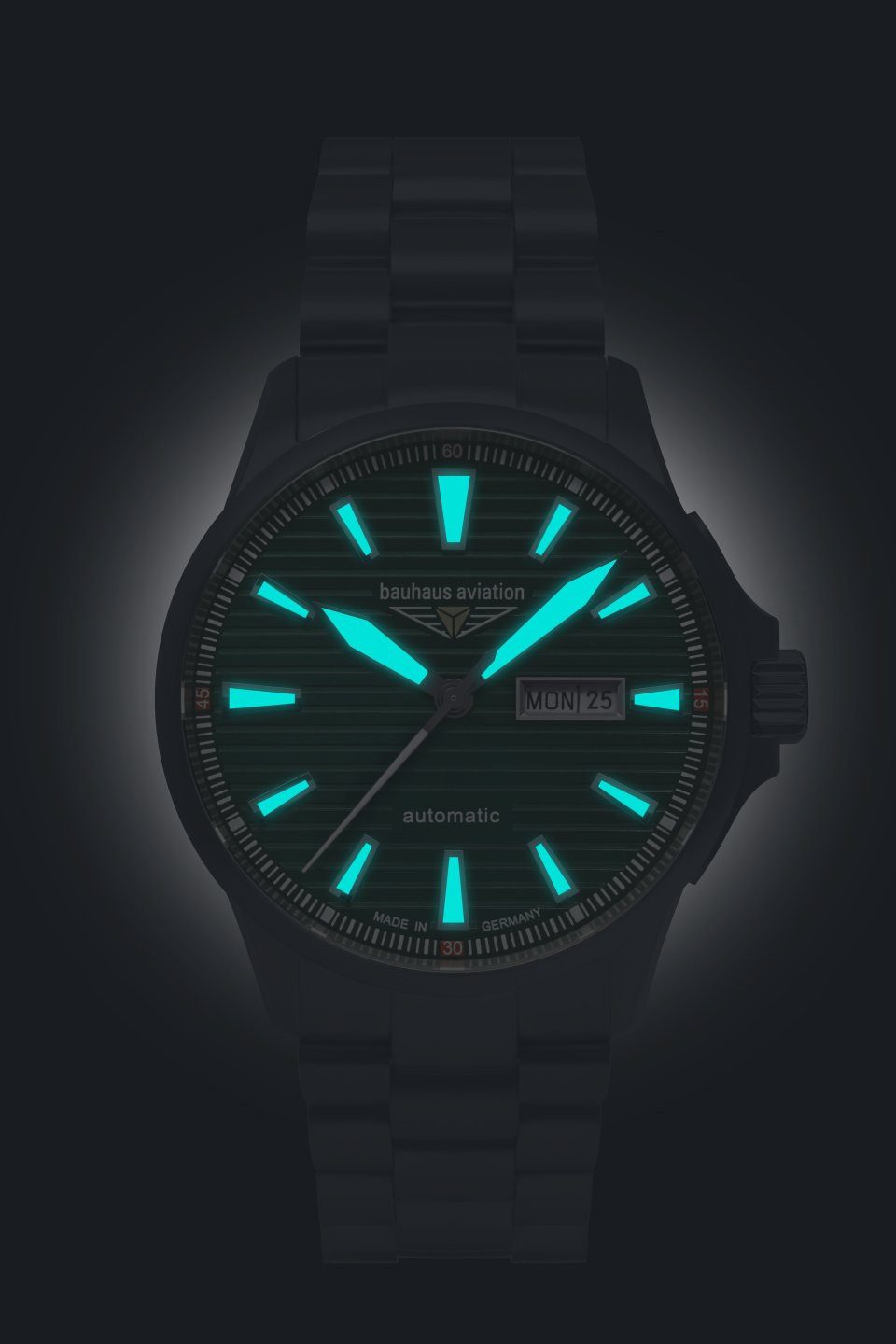 bauhaus Automatikuhr Herrenuhr aus Titan bauhaus Aviation Automatik mit Day Date