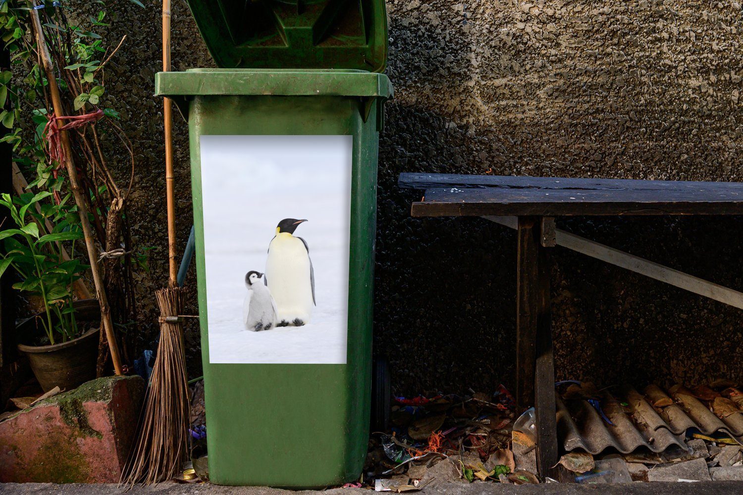 Sticker, Schnee Wandsticker Container, - Küken - Mülltonne, Mülleimer-aufkleber, Pinguin Abfalbehälter St), MuchoWow (1