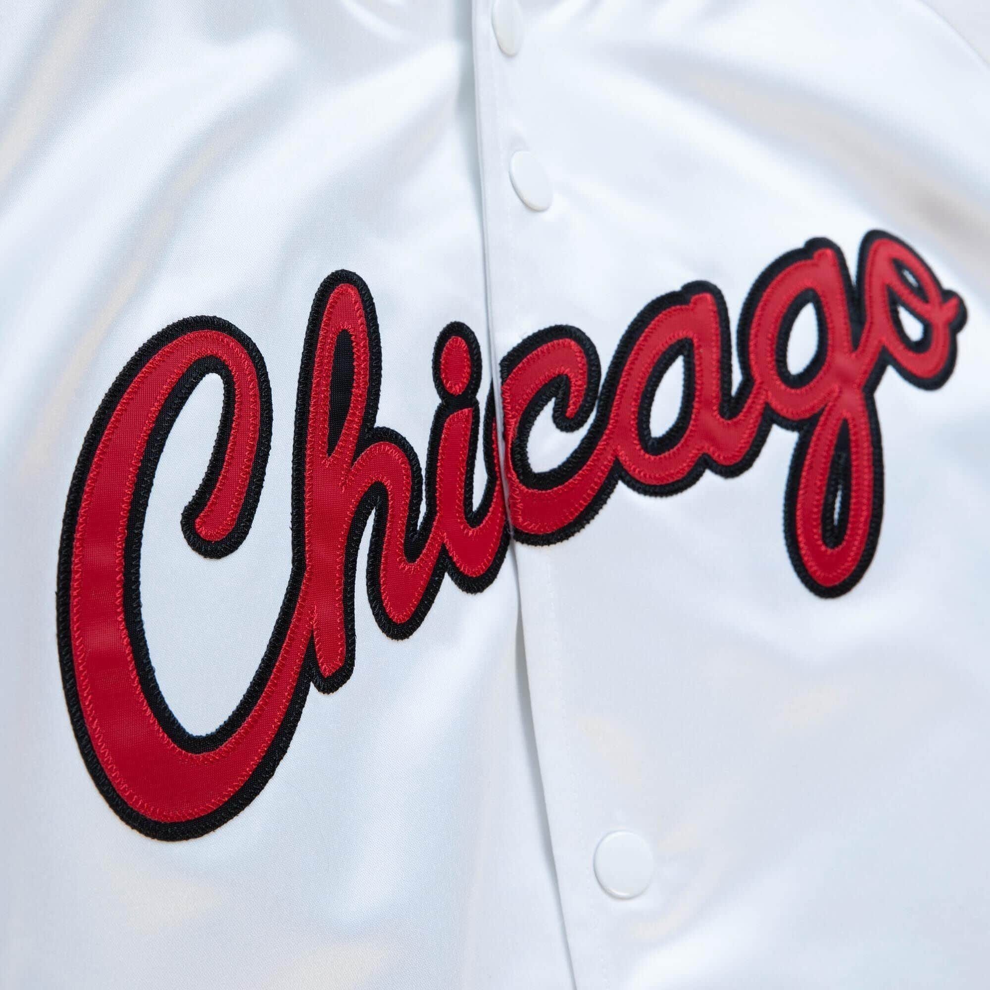 Mitchell & / Chicago Windbreaker Bulls White Satin Ness Red