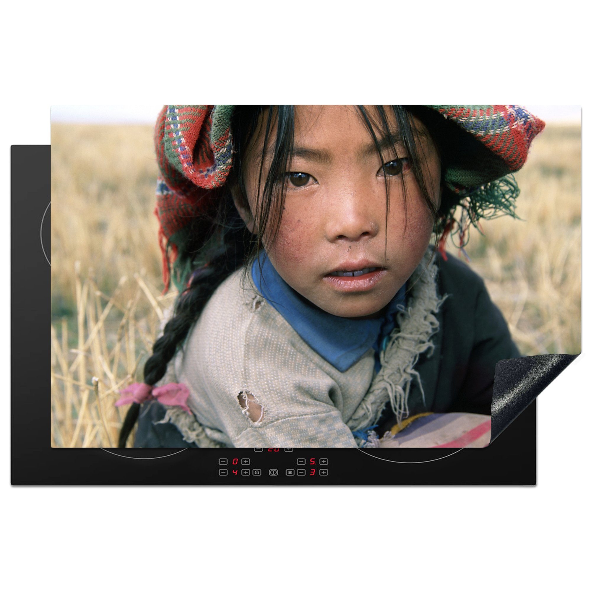 küche, MuchoWow 81x52 Landschaft der Schutz die in Nahaufnahme für Vinyl, eines Mädchens (1 tibetischen Induktionskochfeld Herdblende-/Abdeckplatte Ceranfeldabdeckung cm, von tlg), Tibet,