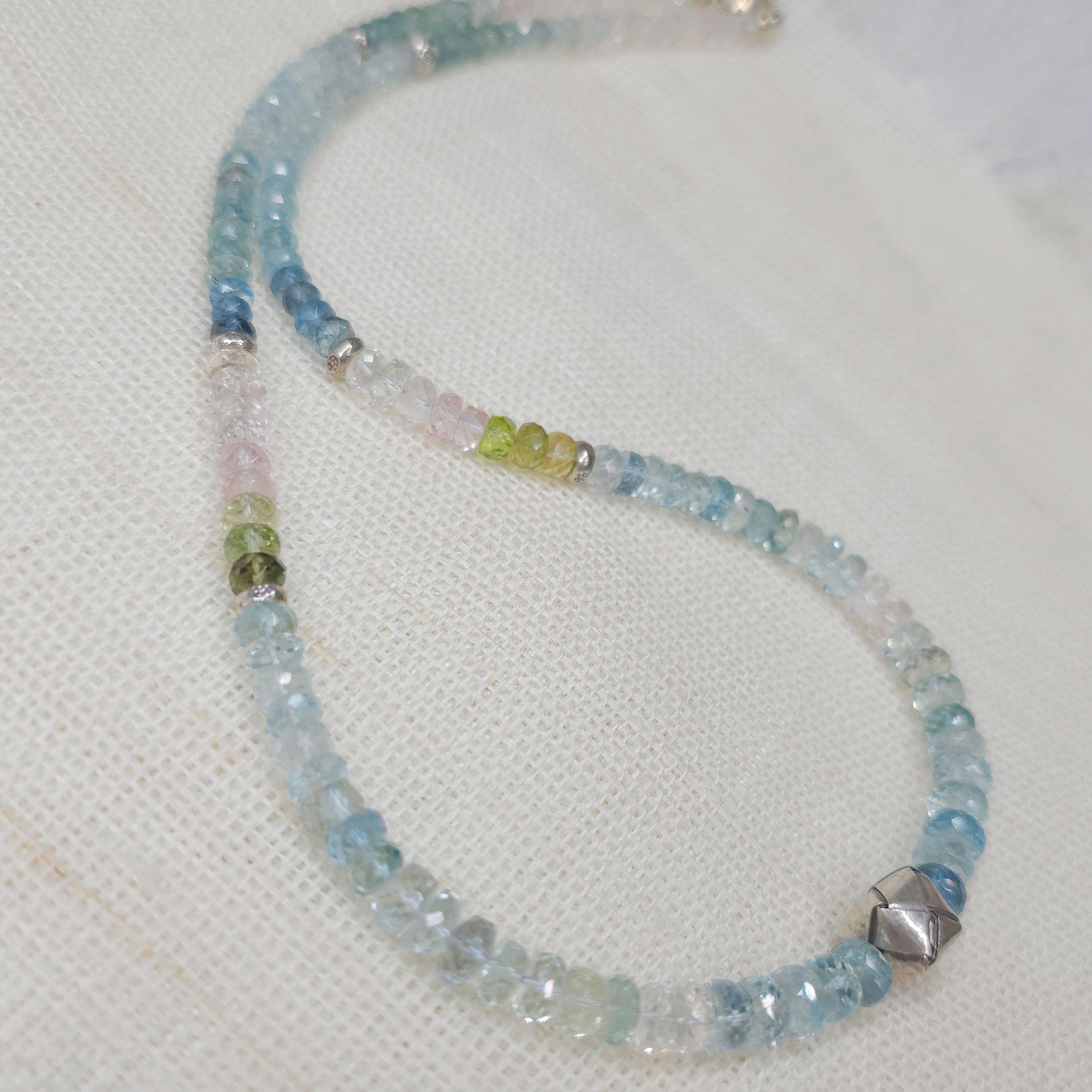 GOLDEN Collier Silber Aquamarin Halskette, blau Beryll Collier, Edelstein Perlenkette