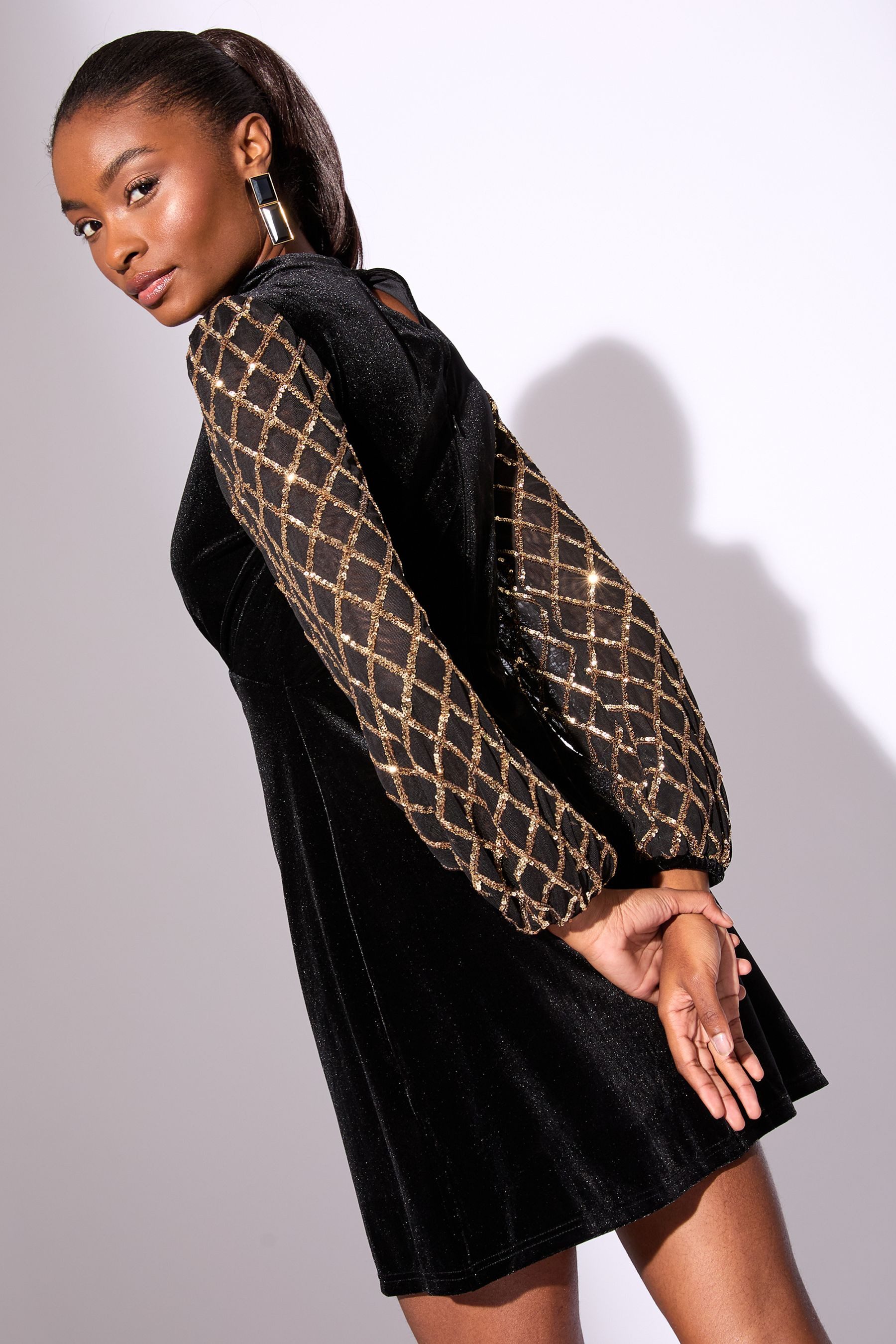 LIPSY Minikleid Lipsy Samt-Etuikleid mit Pailletten, günstig online kaufen