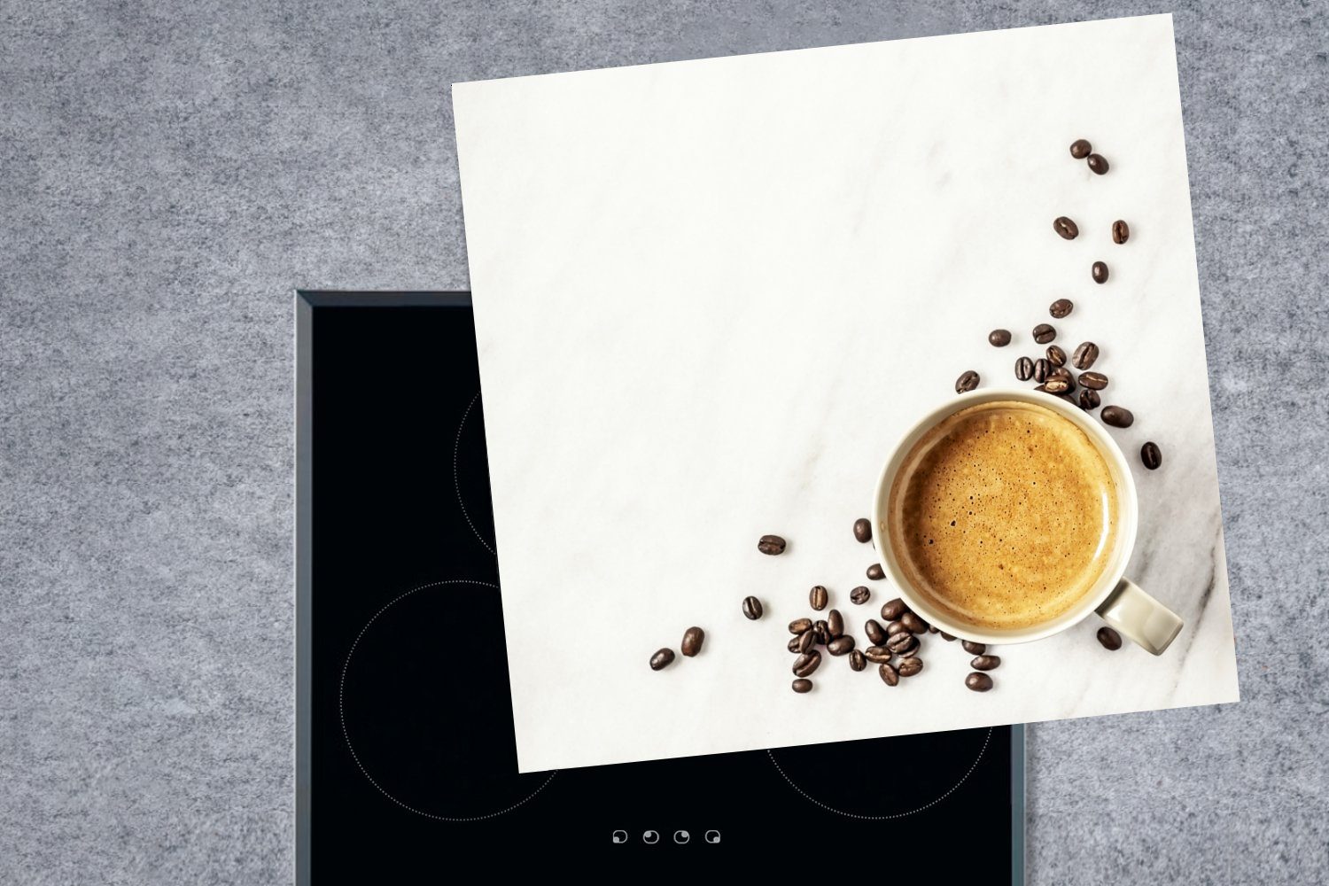 Herdblende-/Abdeckplatte und auf küche Ceranfeldabdeckung, cm, weißem, Vinyl, tlg), MuchoWow Tasse Arbeitsplatte Kaffeebohnen (1 Kaffee 78x78 für Eine marmoriertem,