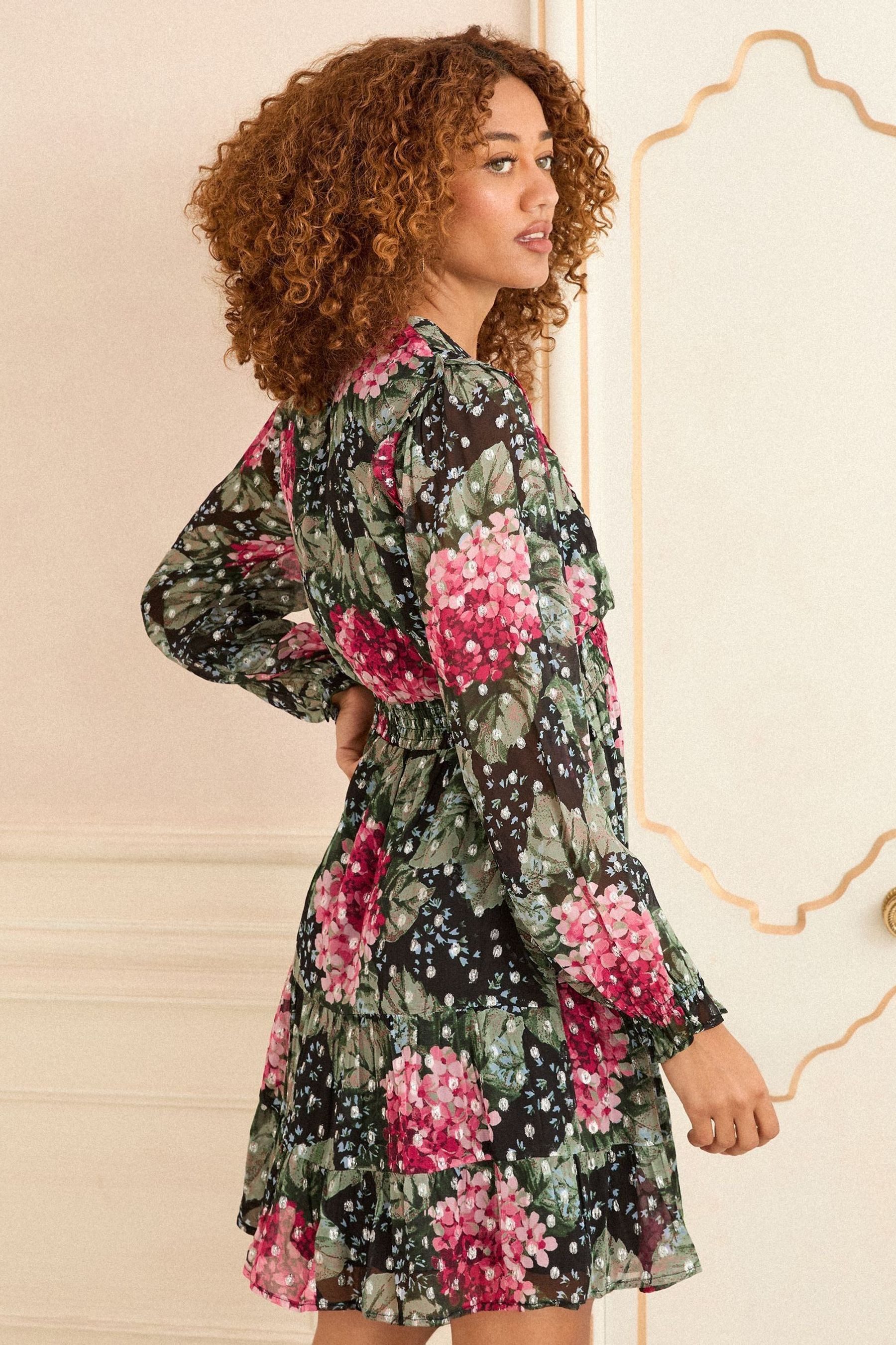 Love & Roses Minikleid Love & Roses Metallic-Minikleid mit V-Ausschnitt (1- günstig online kaufen