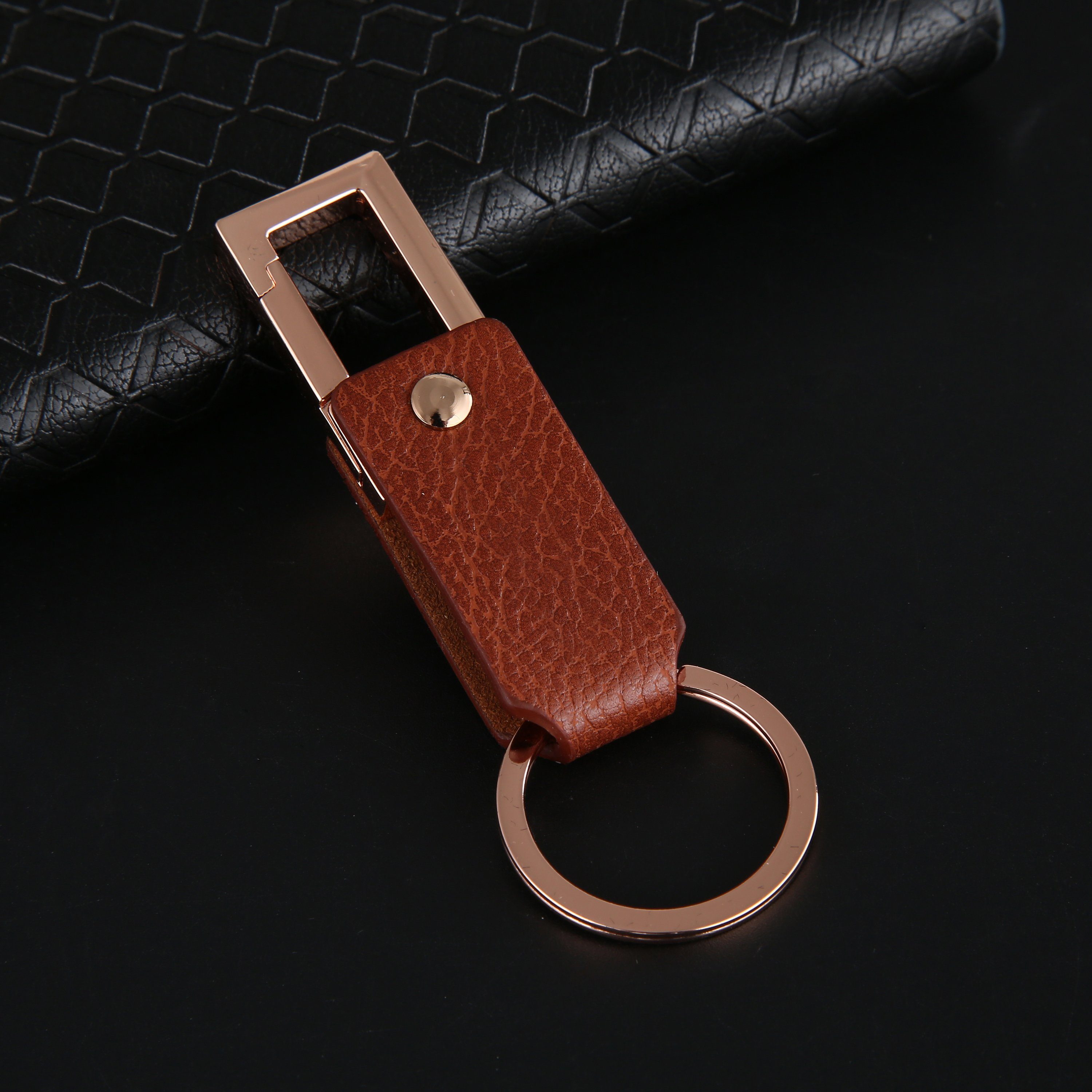 Schlüsselring, Geschenk Auto und Geschenkbox Kunstleder aus Cerbery Schlüsselanhänger Gold Schlüsselbund - Schlüsselhalter Schlüsselband Leder Schlüsselanhänger mit Ringen