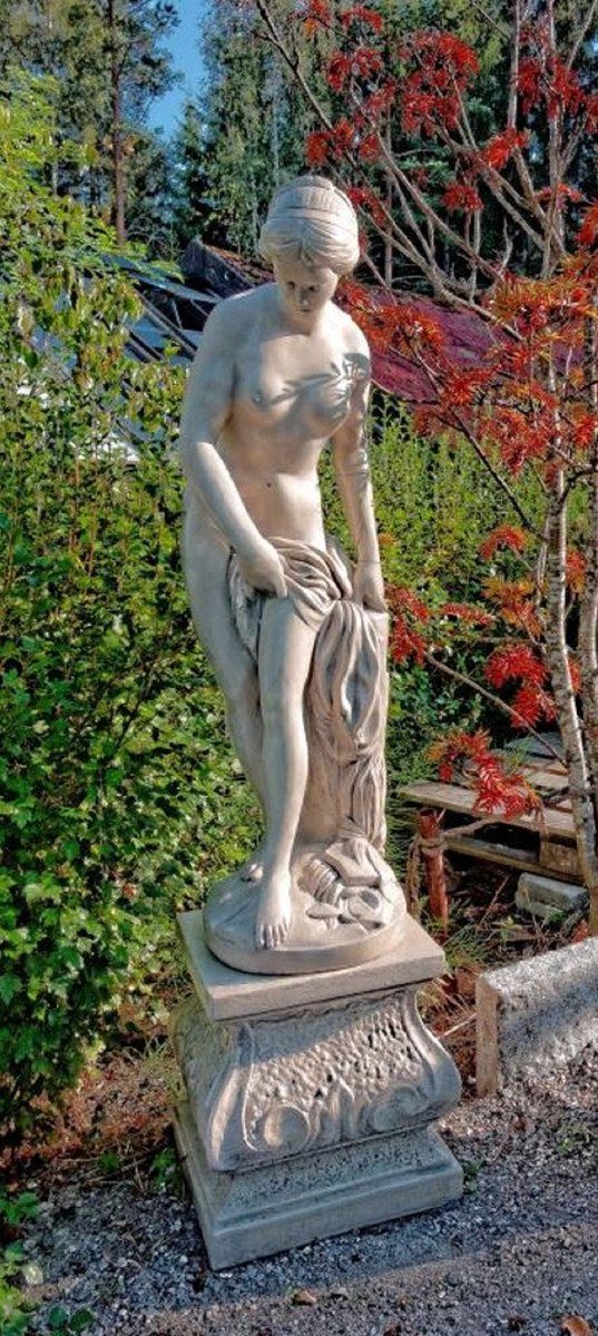 Casa Padrino Skulptur Jugendstil Gartendeko Skulptur mit Sockel Grau H. 163 cm - Garten Deko Figur - Garten & Terrassen Deko Accessoires