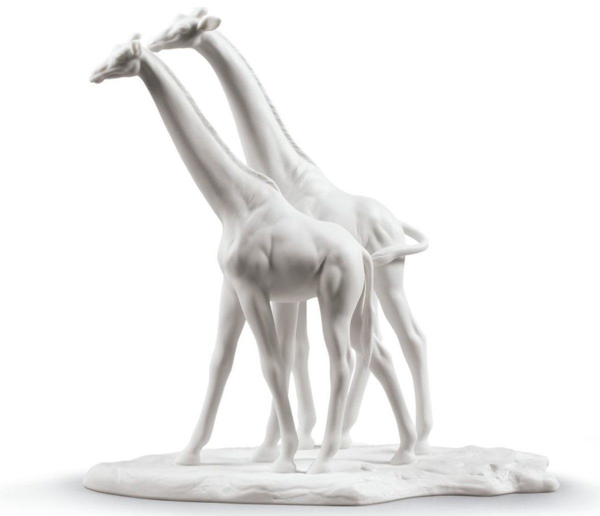 Casa Padrino Dekofigur Casa Padrino Luxus Giraffen Figur / Skulptur Weiß 28 x H. 27 cm - Wohnzimmer Dekoration aus Feinstem Spanischen Porzellan